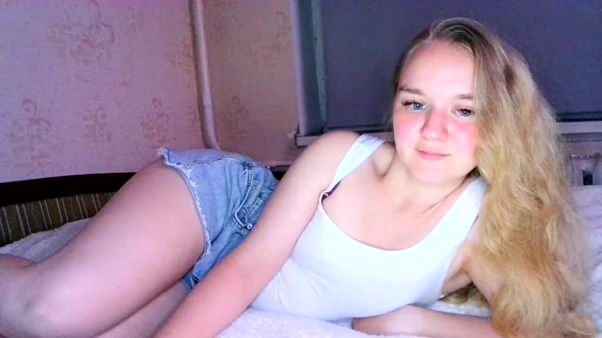 Gallery image thumbnail from NessaLeigh's myfreecams stream on, 06/16/2026, 19:44 image 10 of 20
