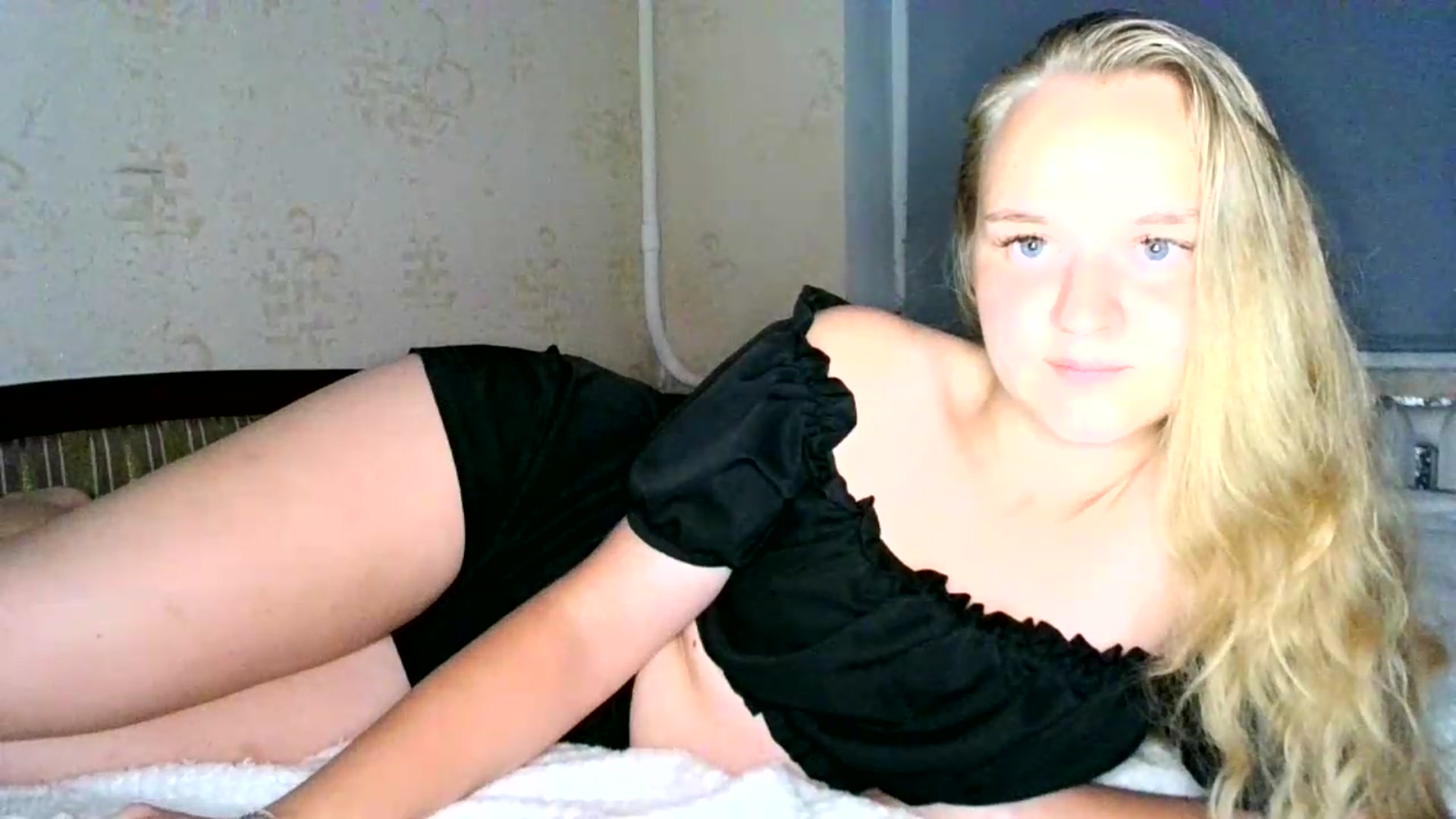 Gallery image thumbnail from NessaLeigh's myfreecams stream on, 08/04/2026, 20:37 image 11 of 20