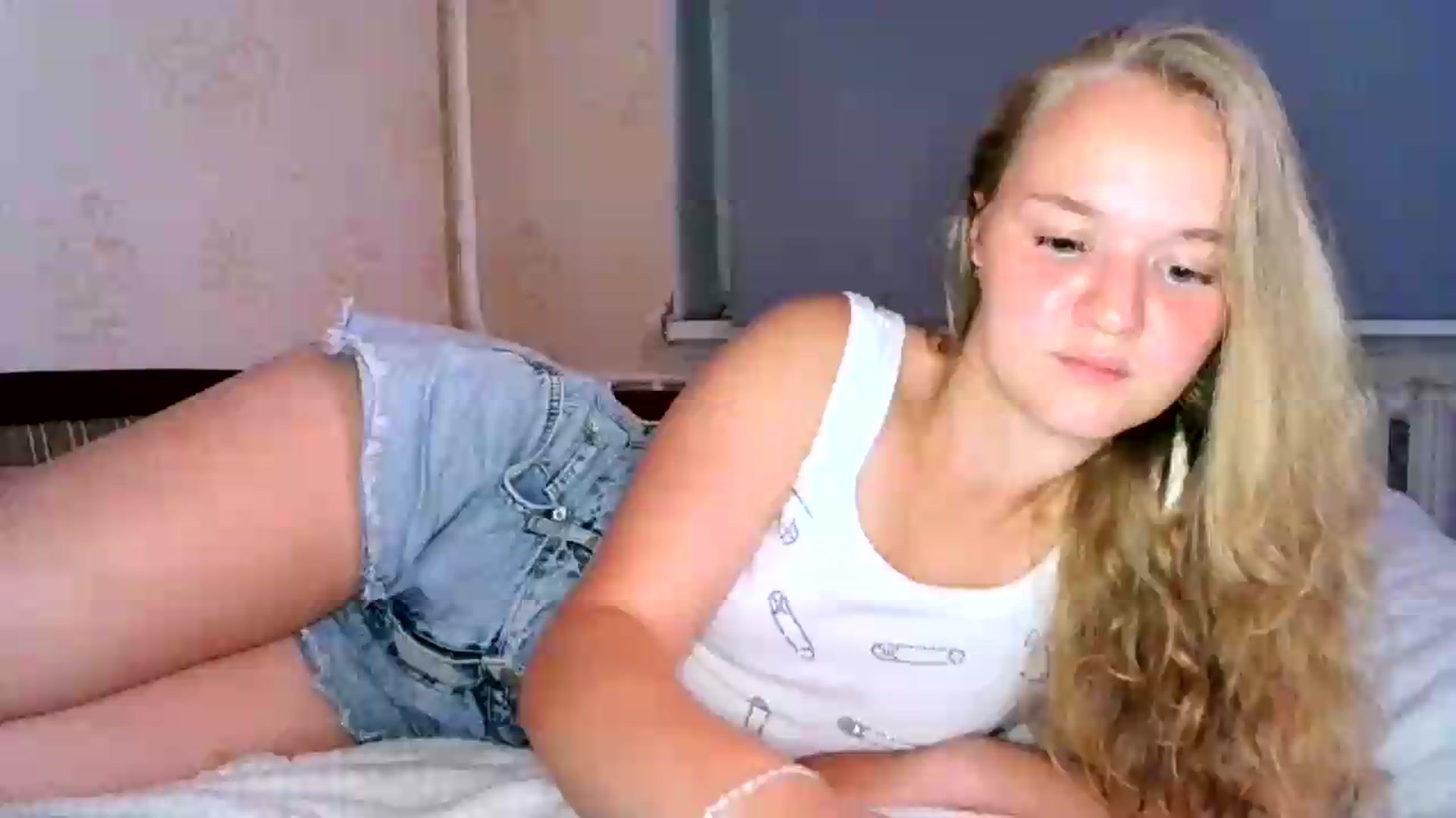 Gallery image thumbnail from NessaLeigh's myfreecams stream on, 08/05/2026, 21:17 image 1 of 20