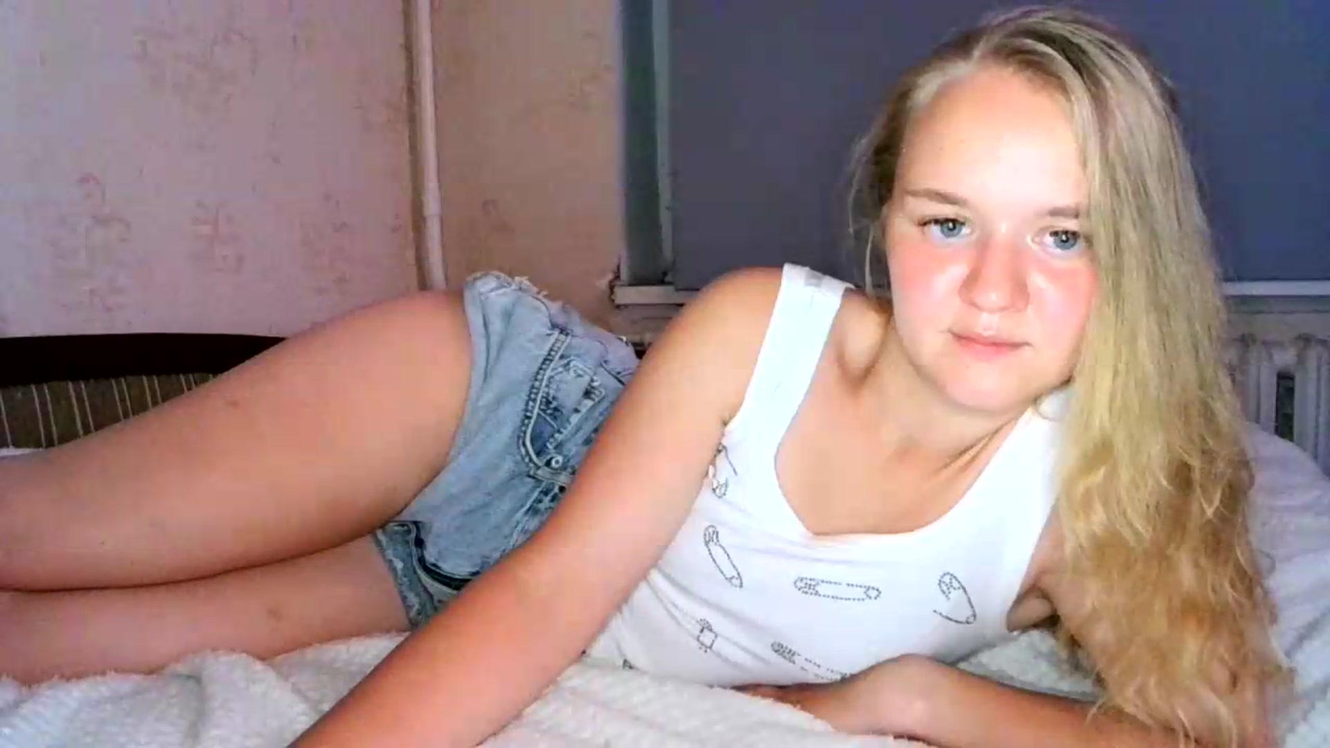 Gallery image thumbnail from NessaLeigh's myfreecams stream on, 08/05/2026, 21:17 image 18 of 20