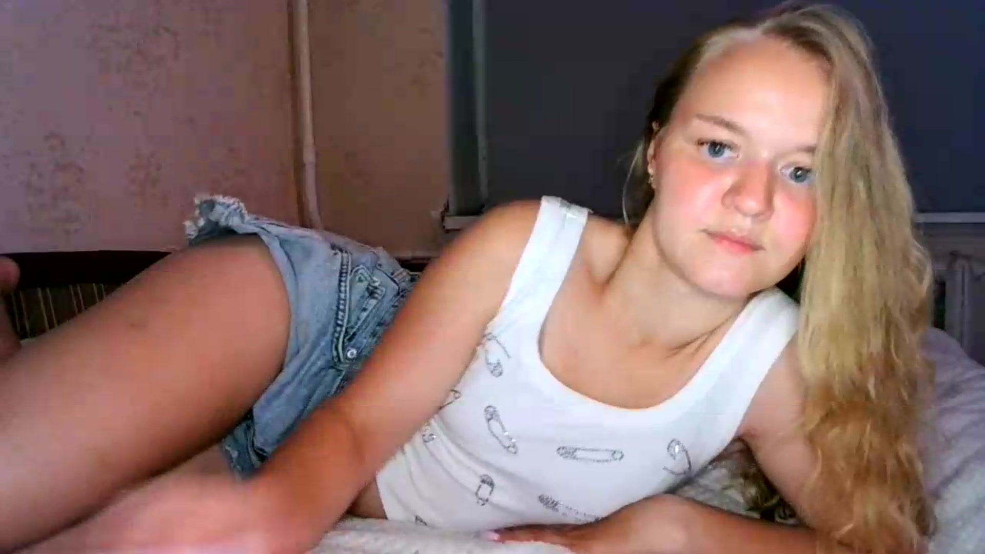 Gallery image thumbnail from NessaLeigh's myfreecams stream on, 08/05/2026, 21:17 image 8 of 20