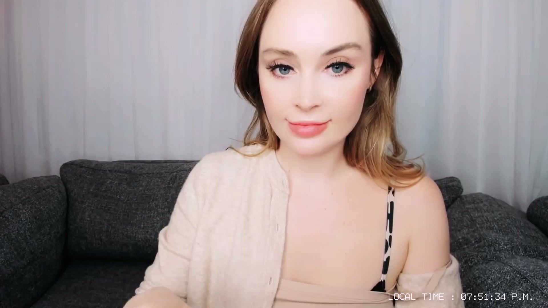 Gallery image thumbnail from NessaMoore's myfreecams stream on, 04/08/2024, 24:03 image 17 of 20