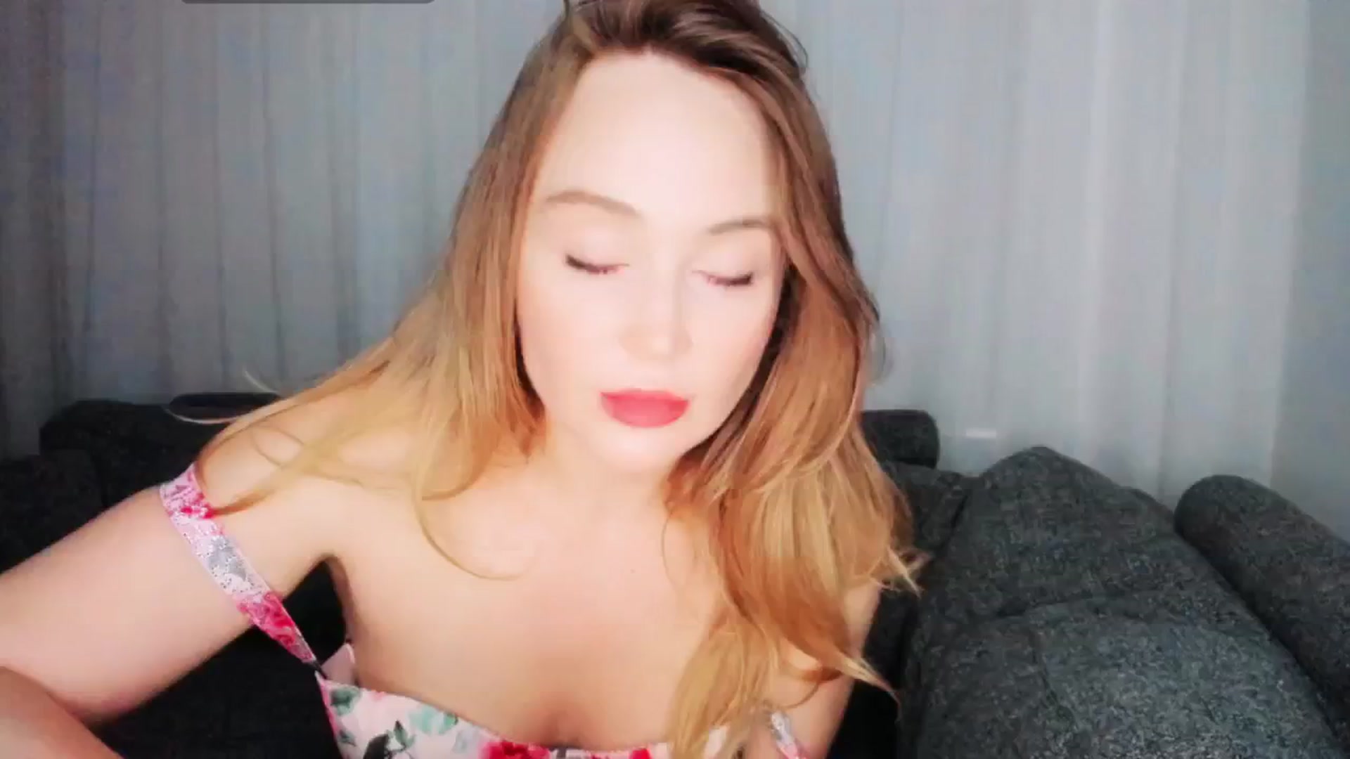 Gallery image thumbnail from NessaMoore's myfreecams stream on, 05/03/2024, 04:00 image 17 of 20