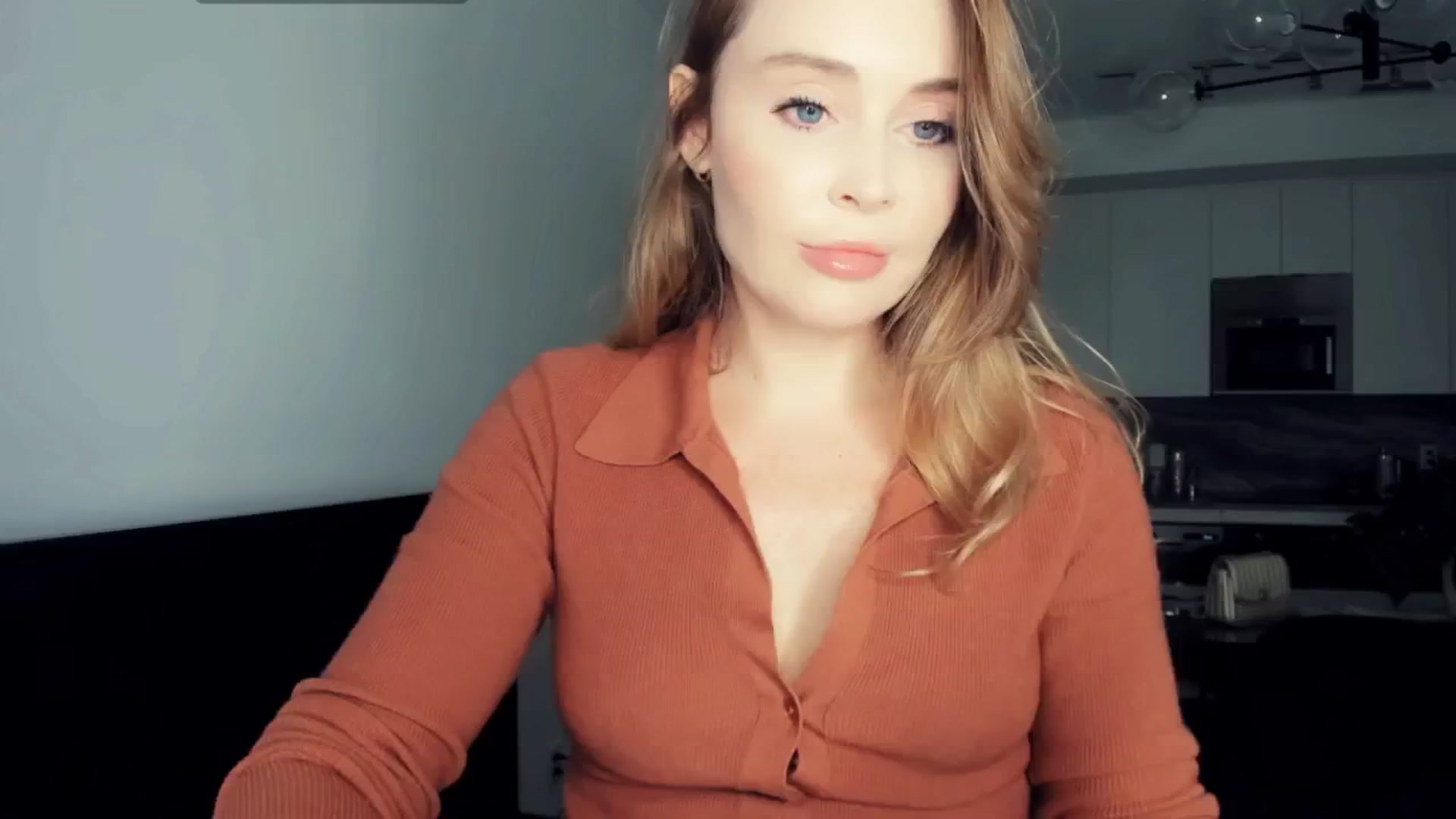 Gallery image thumbnail from NessaMoore's myfreecams stream on, 05/15/2024, 24:44 image 6 of 20