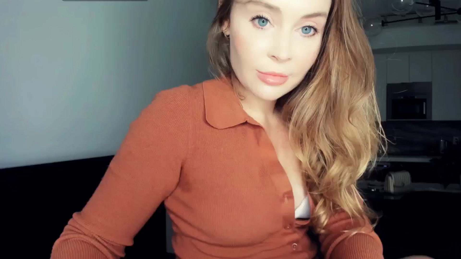 Gallery image thumbnail from NessaMoore's myfreecams stream on, 05/15/2024, 24:44 image 9 of 20