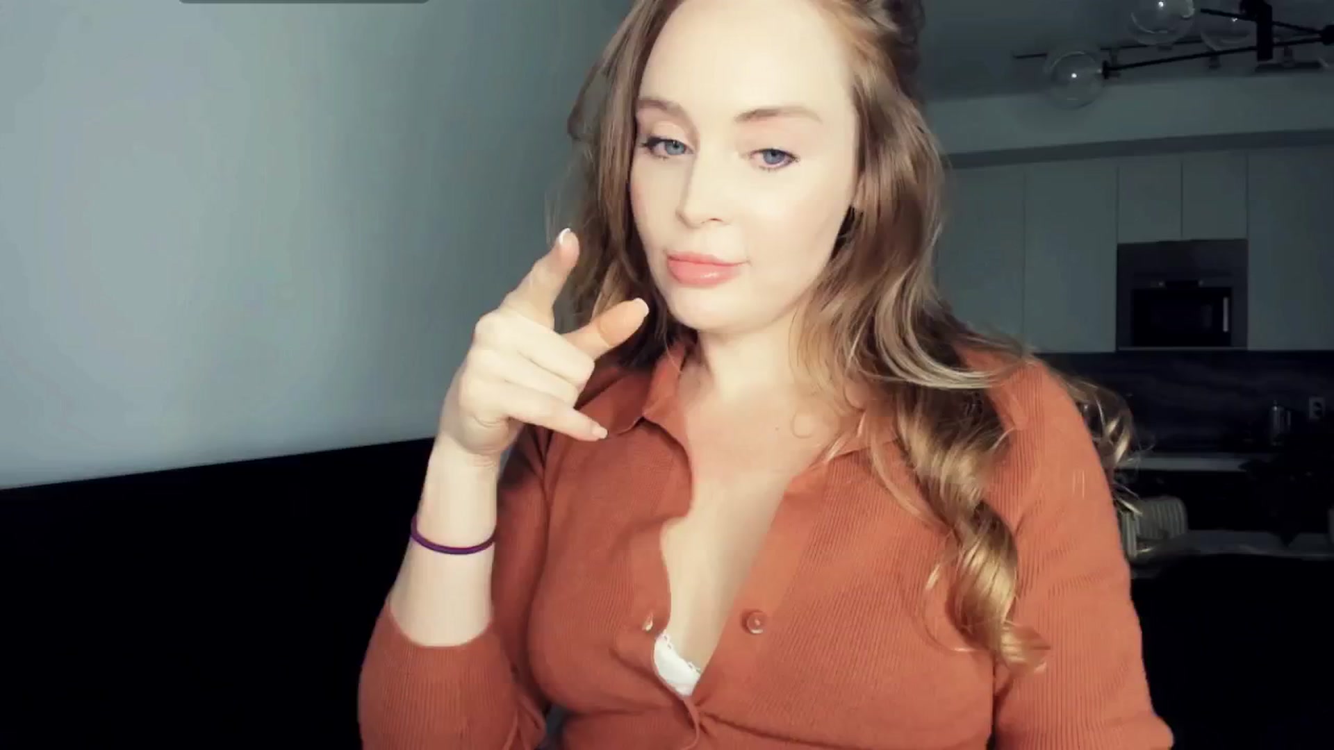 Gallery image thumbnail from NessaMoore's myfreecams stream on, 05/15/2024, 24:44 image 10 of 20