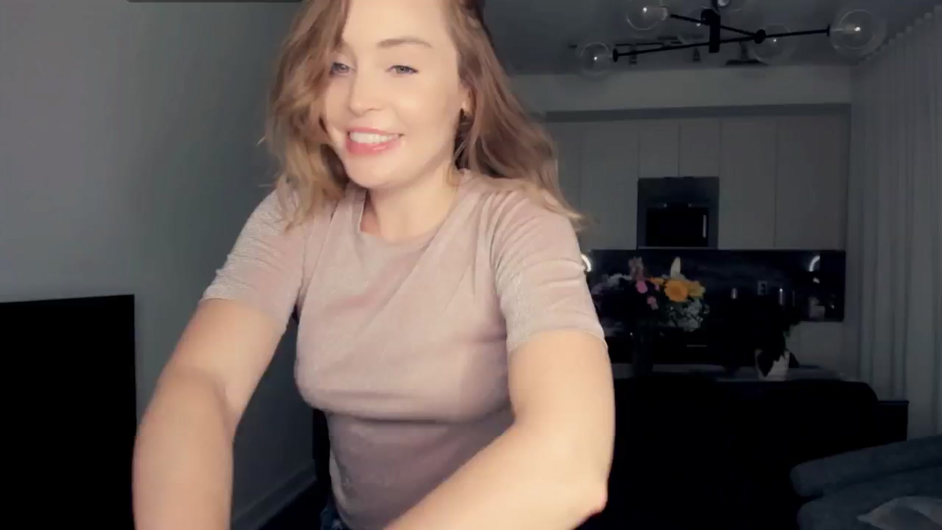 Gallery image thumbnail from NessaMoore's myfreecams stream on, 05/21/2024, 24:02 image 5 of 20