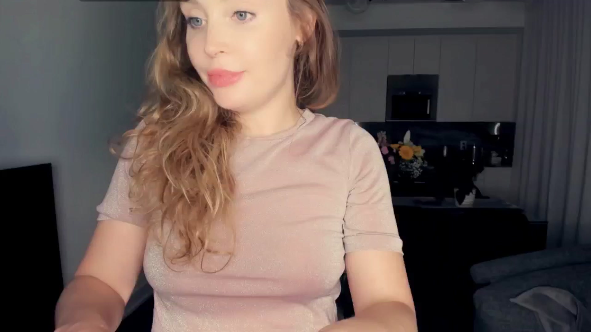 Gallery image thumbnail from NessaMoore's myfreecams stream on, 05/21/2024, 03:19 image 3 of 20