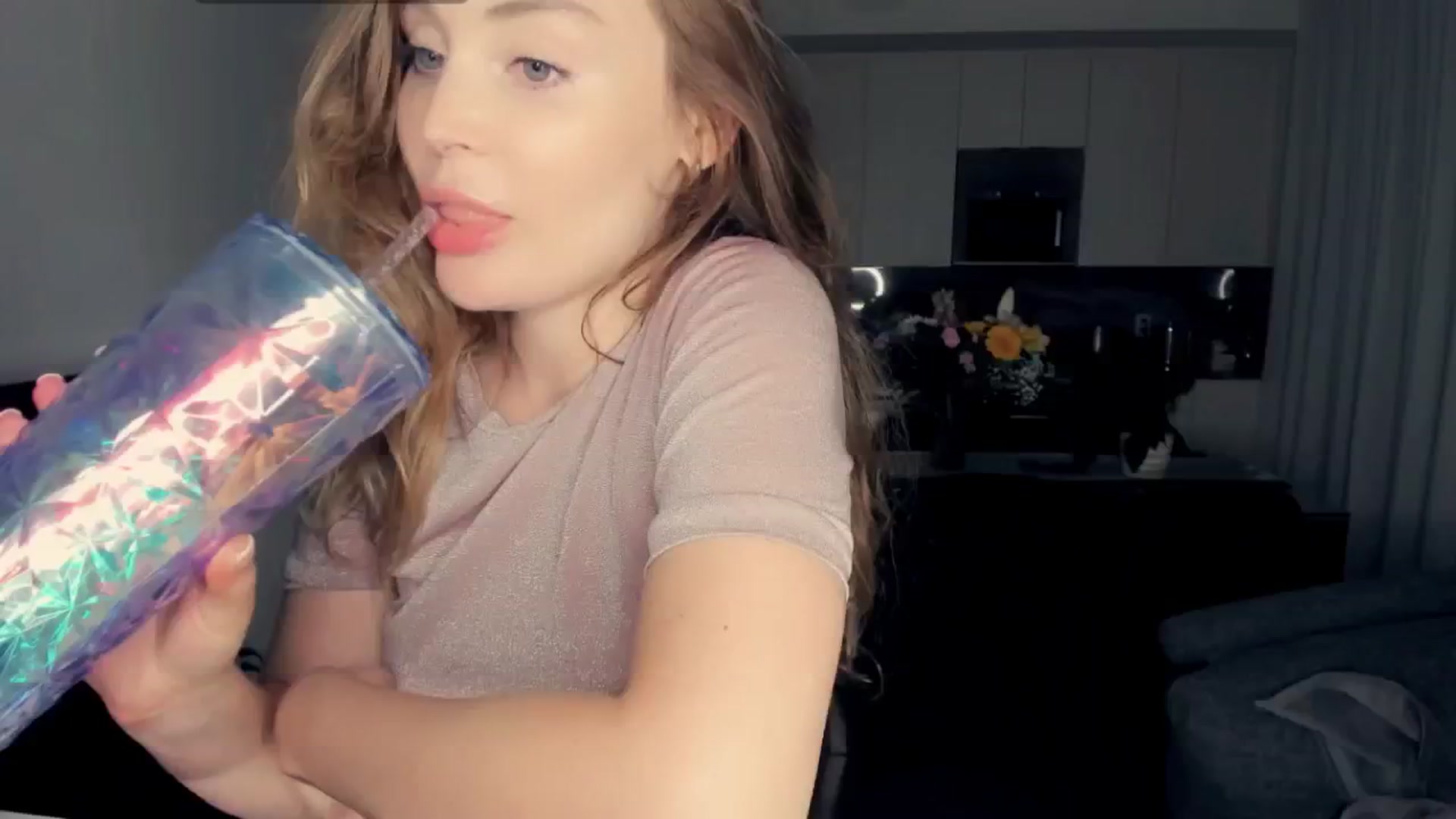 Gallery image thumbnail from NessaMoore's myfreecams stream on, 05/21/2024, 03:19 image 12 of 20