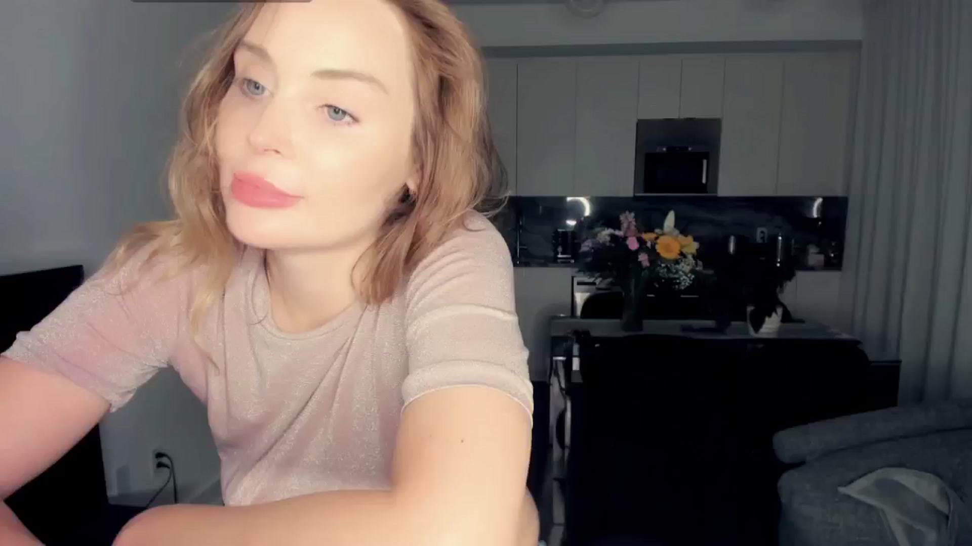 Gallery image thumbnail from NessaMoore's myfreecams stream on, 05/21/2024, 03:19 image 4 of 20