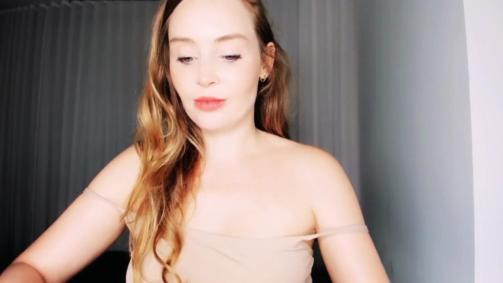 Gallery image thumbnail from NessaMoore's myfreecams stream on, 05/25/2024, 04:39 image 15 of 20