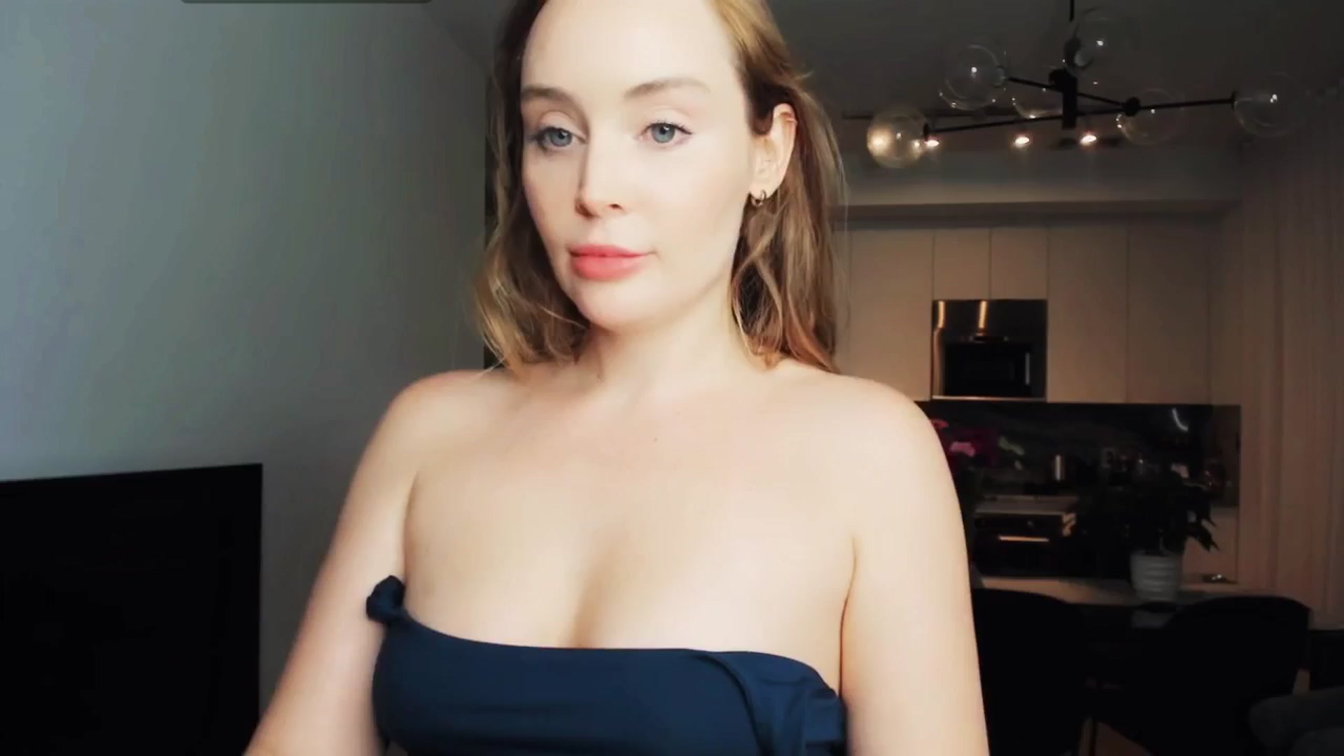 Gallery image thumbnail from NessaMoore's myfreecams stream on, 05/28/2024, 04:39 image 12 of 20