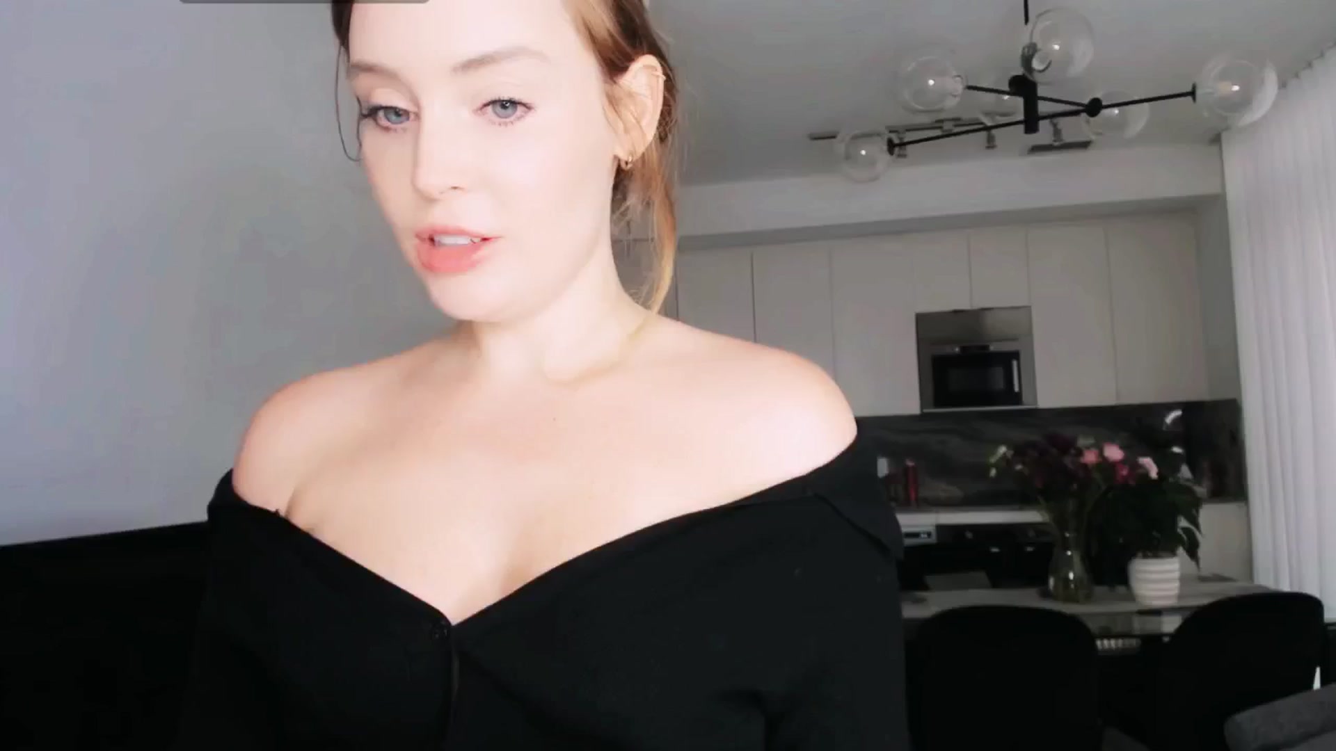 Gallery image thumbnail from NessaMoore's myfreecams stream on, 06/02/2024, 23:04 image 8 of 20