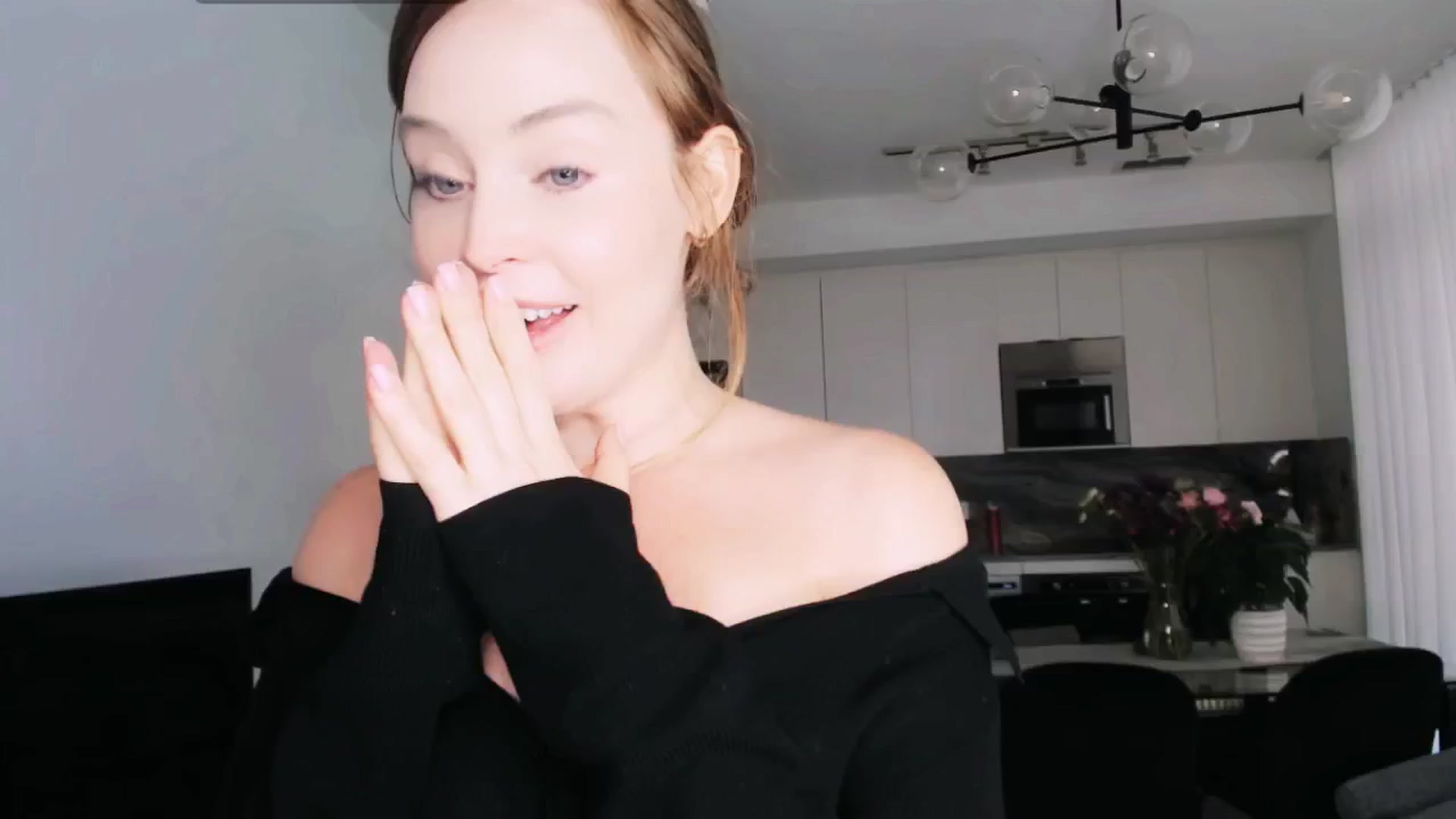 Gallery image thumbnail from NessaMoore's myfreecams stream on, 06/02/2024, 23:04 image 5 of 20