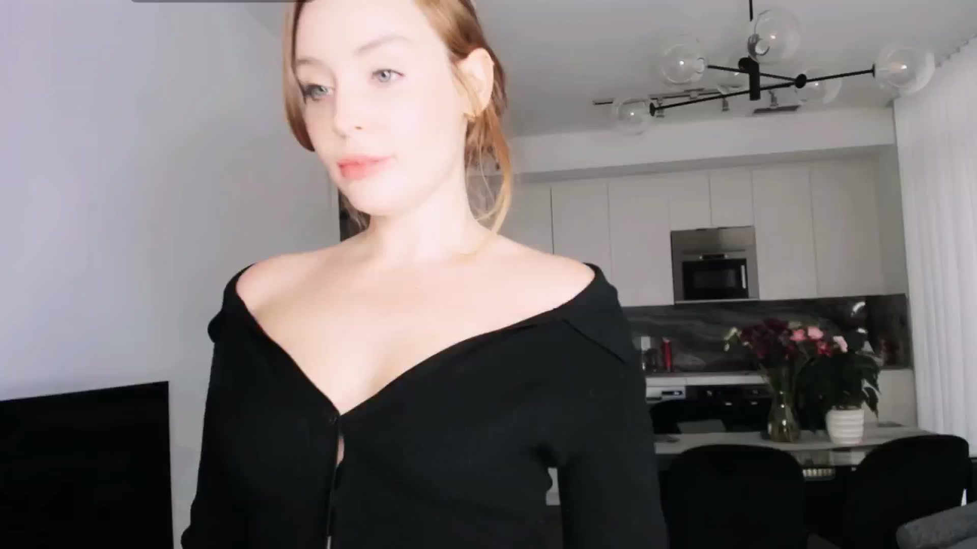 Gallery image thumbnail from NessaMoore's myfreecams stream on, 06/02/2024, 23:04 image 12 of 20