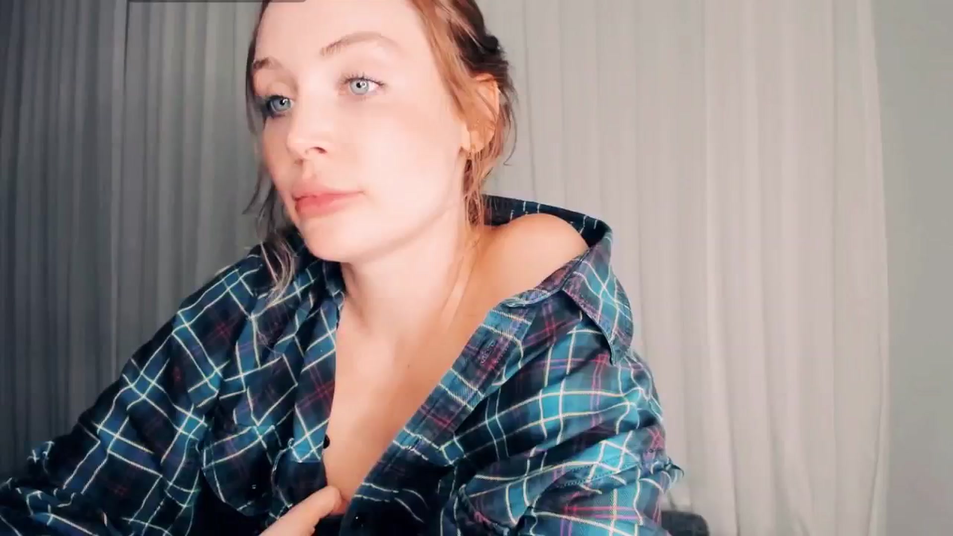 Gallery image thumbnail from NessaMoore's myfreecams stream on, 06/07/2024, 03:56 image 10 of 20