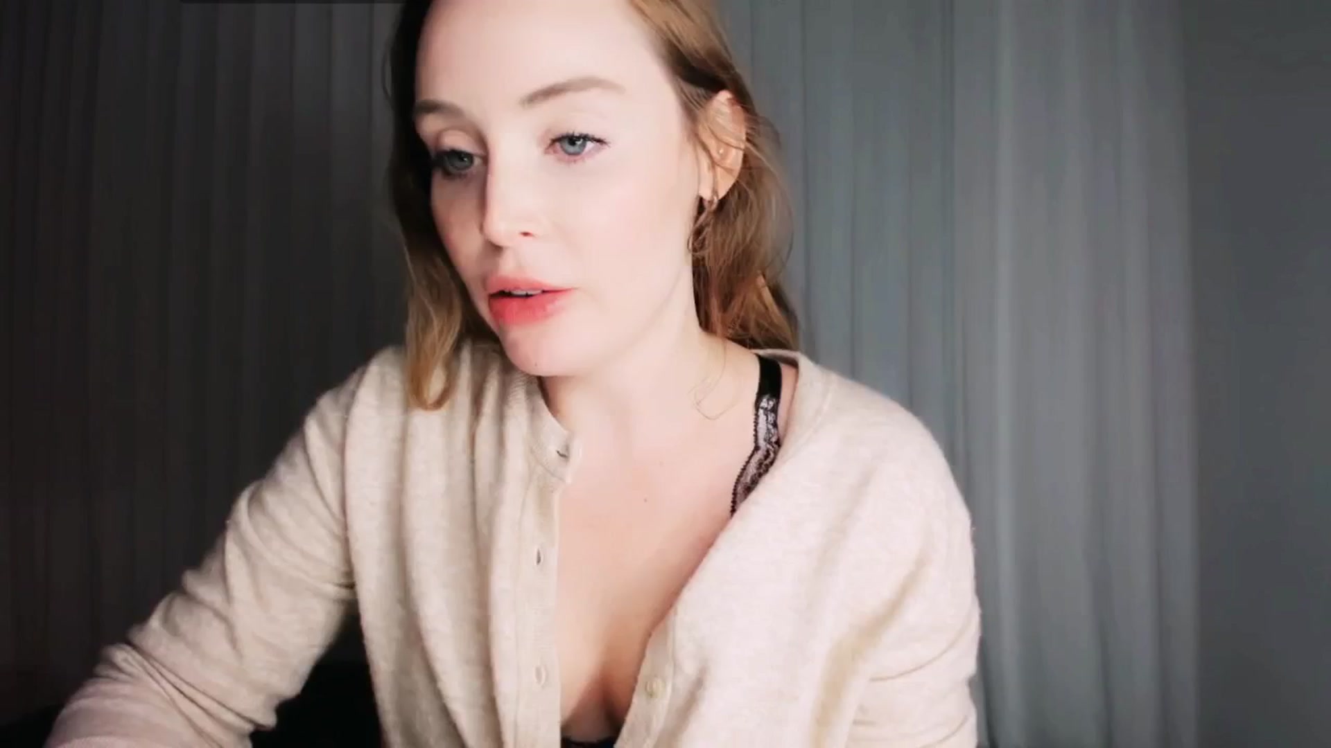 Gallery image thumbnail from NessaMoore's myfreecams stream on, 06/10/2024, 02:56 image 3 of 20