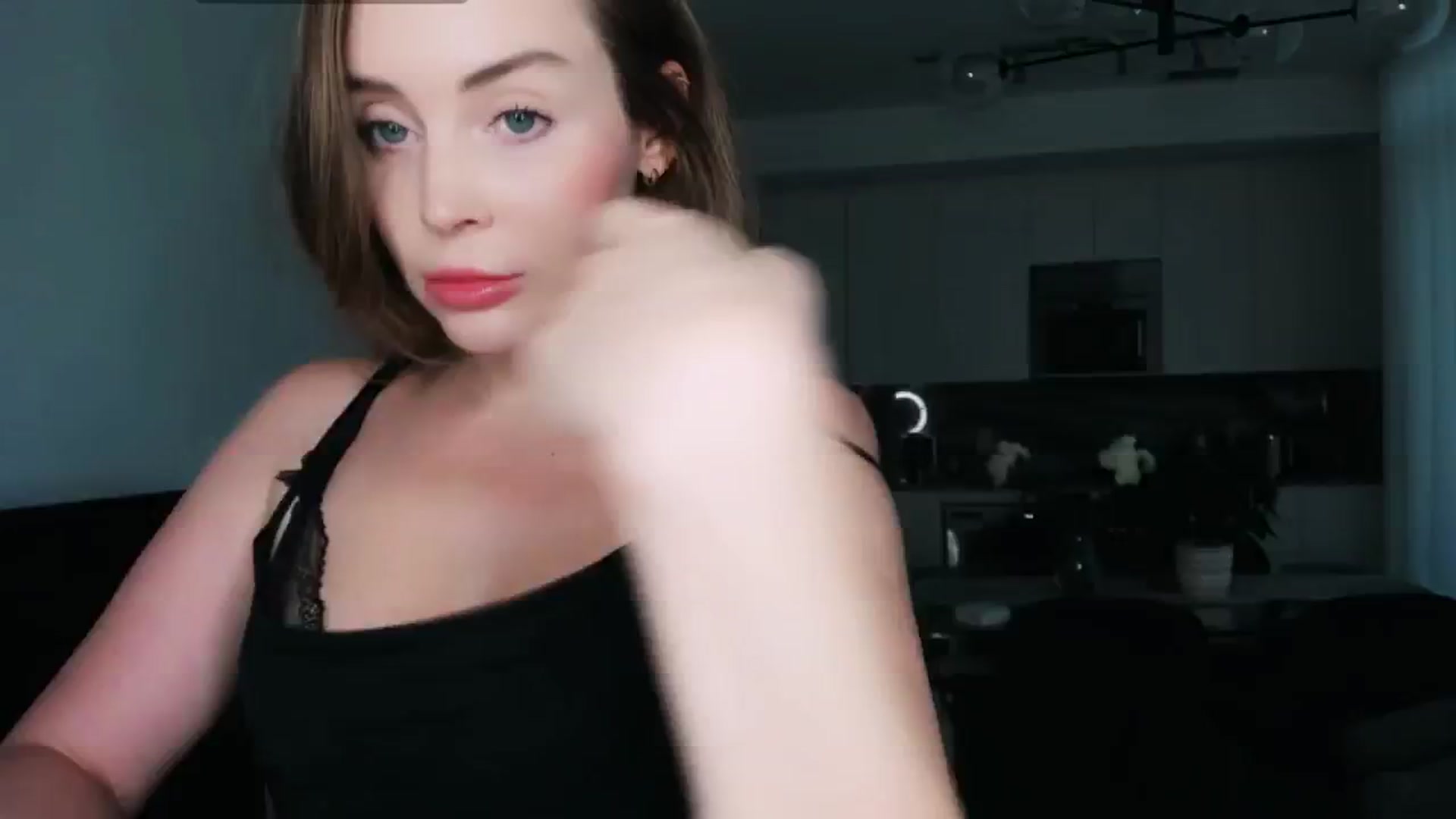 Gallery image thumbnail from NessaMoore's myfreecams stream on, 06/13/2024, 24:58 image 11 of 20