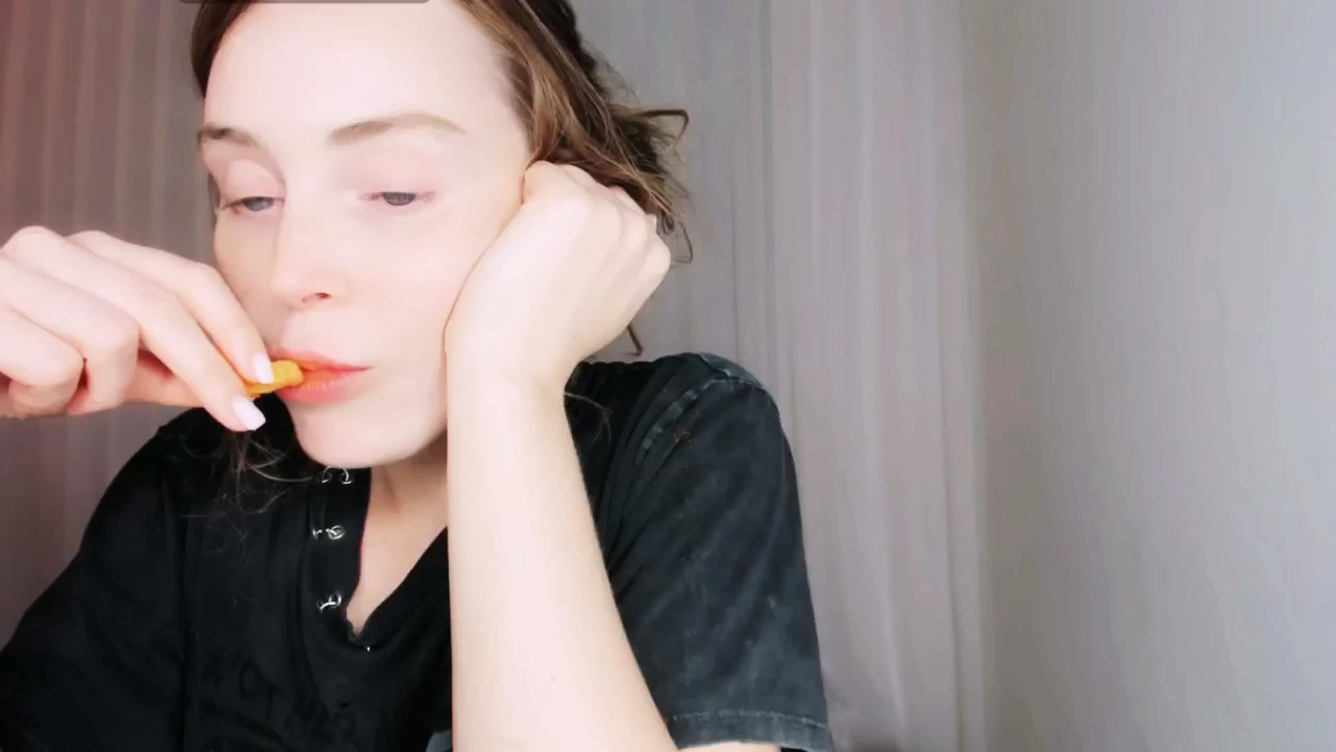Gallery image thumbnail from NessaMoore's myfreecams stream on, 06/18/2024, 03:43 image 7 of 20