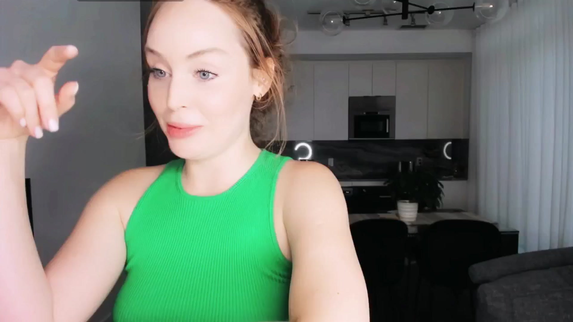 Gallery image thumbnail from NessaMoore's myfreecams stream on, 06/20/2024, 01:25 image 4 of 20