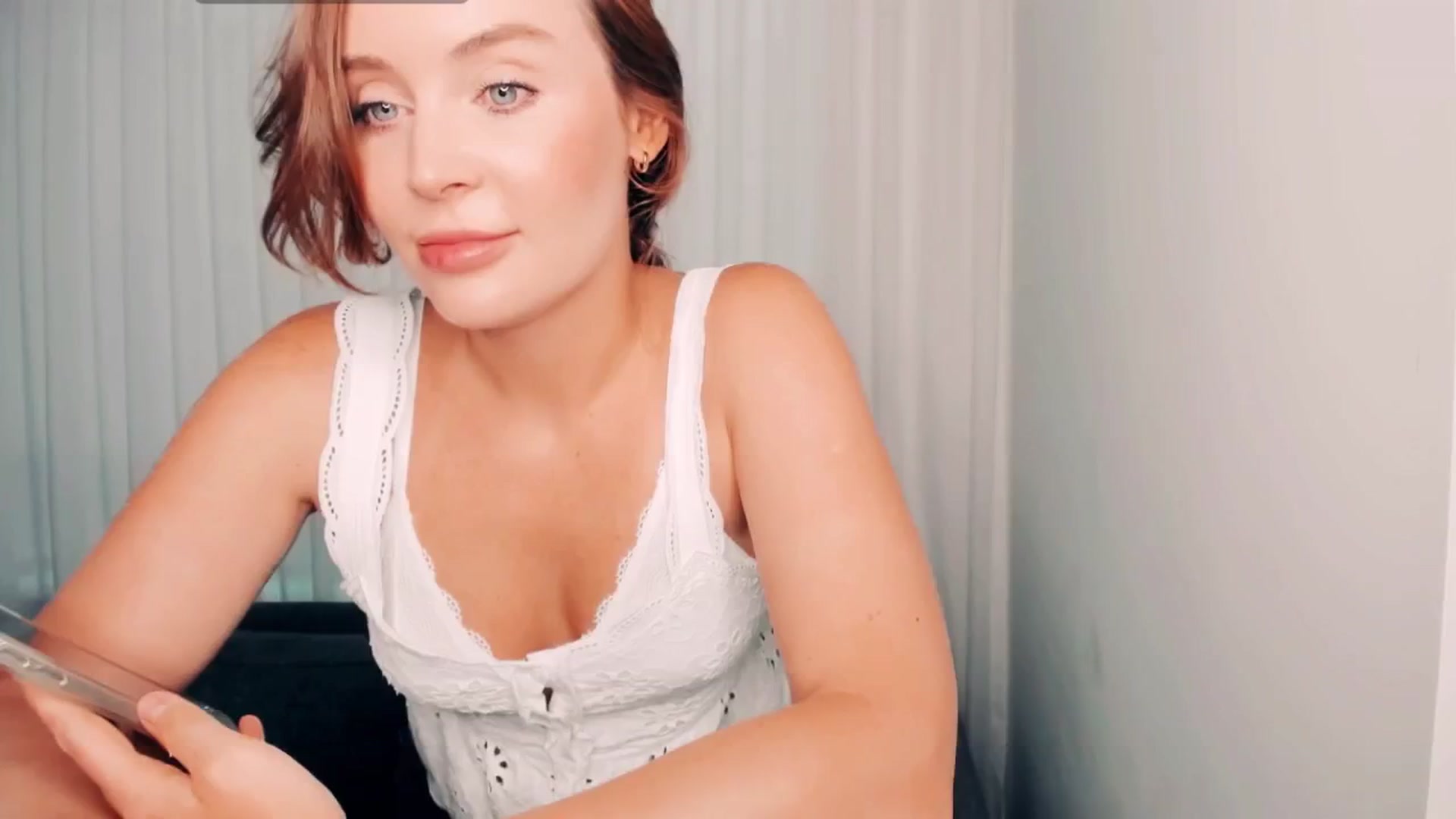 Gallery image thumbnail from NessaMoore's myfreecams stream on, 07/24/2024, 24:19 image 13 of 20