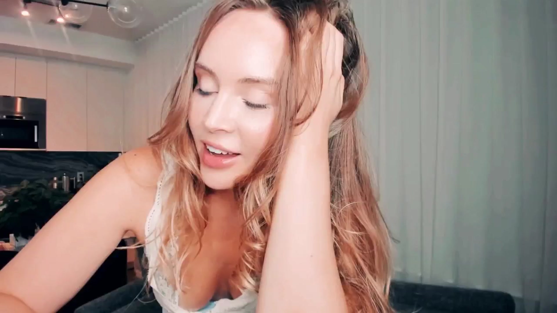 Gallery image thumbnail from NessaMoore's myfreecams stream on, 08/23/2024, 02:55 image 7 of 20