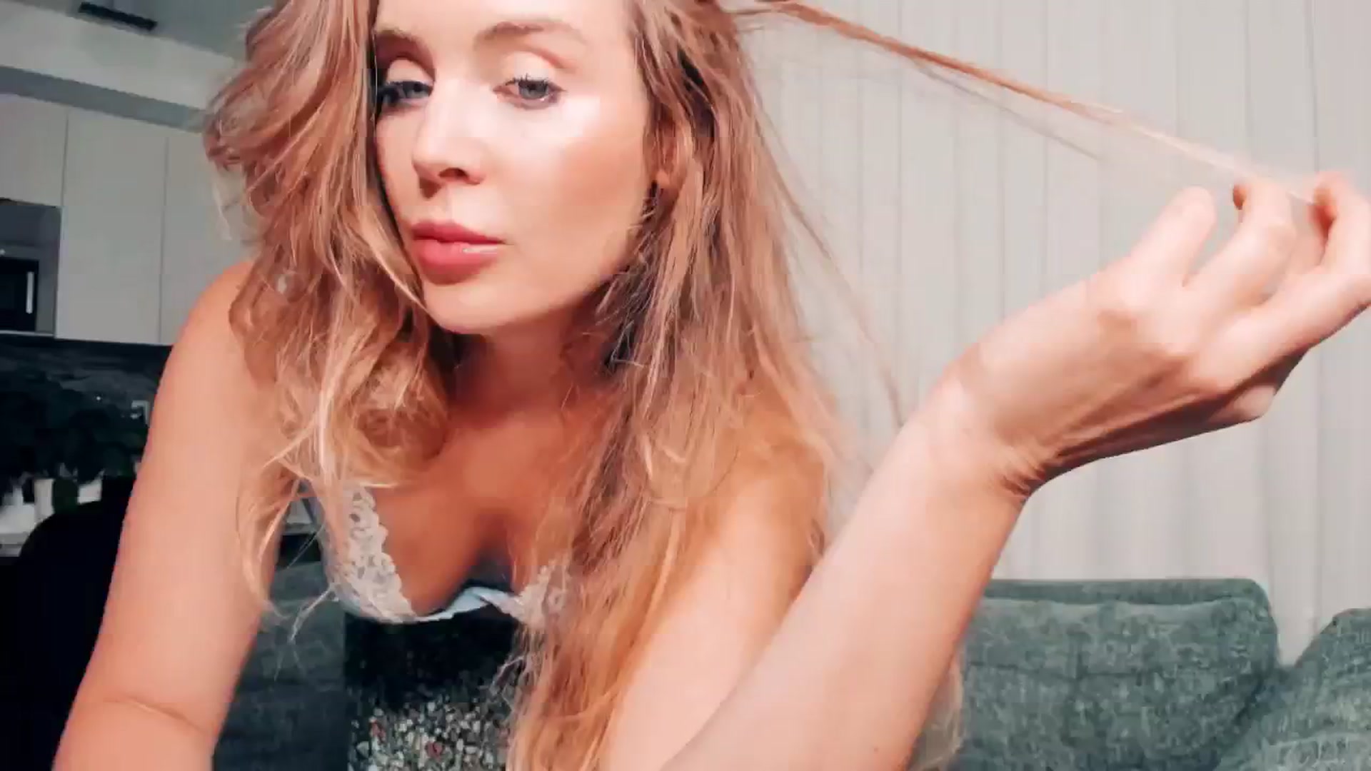 Gallery image thumbnail from NessaMoore's myfreecams stream on, 08/23/2024, 04:49 image 5 of 20