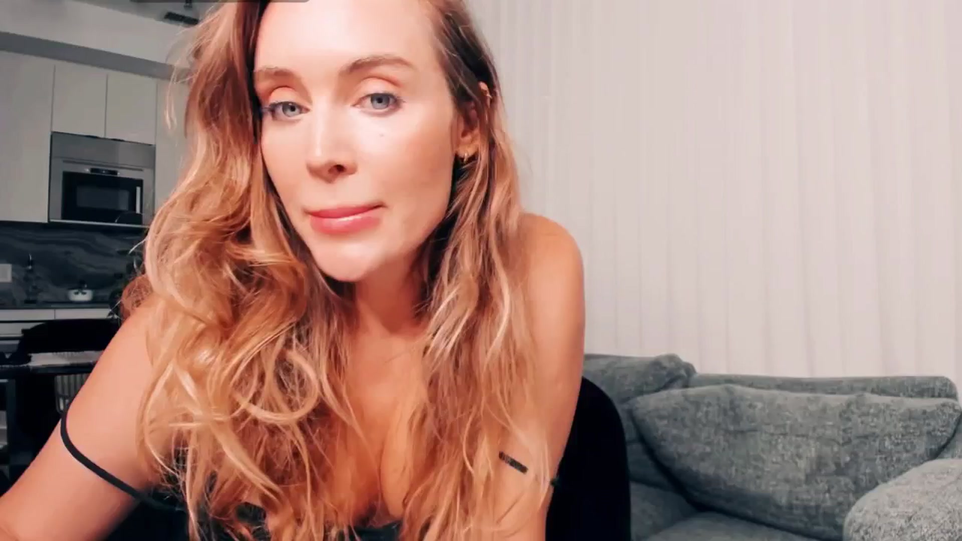 Gallery image thumbnail from NessaMoore's myfreecams stream on, 08/28/2024, 02:01 image 9 of 20
