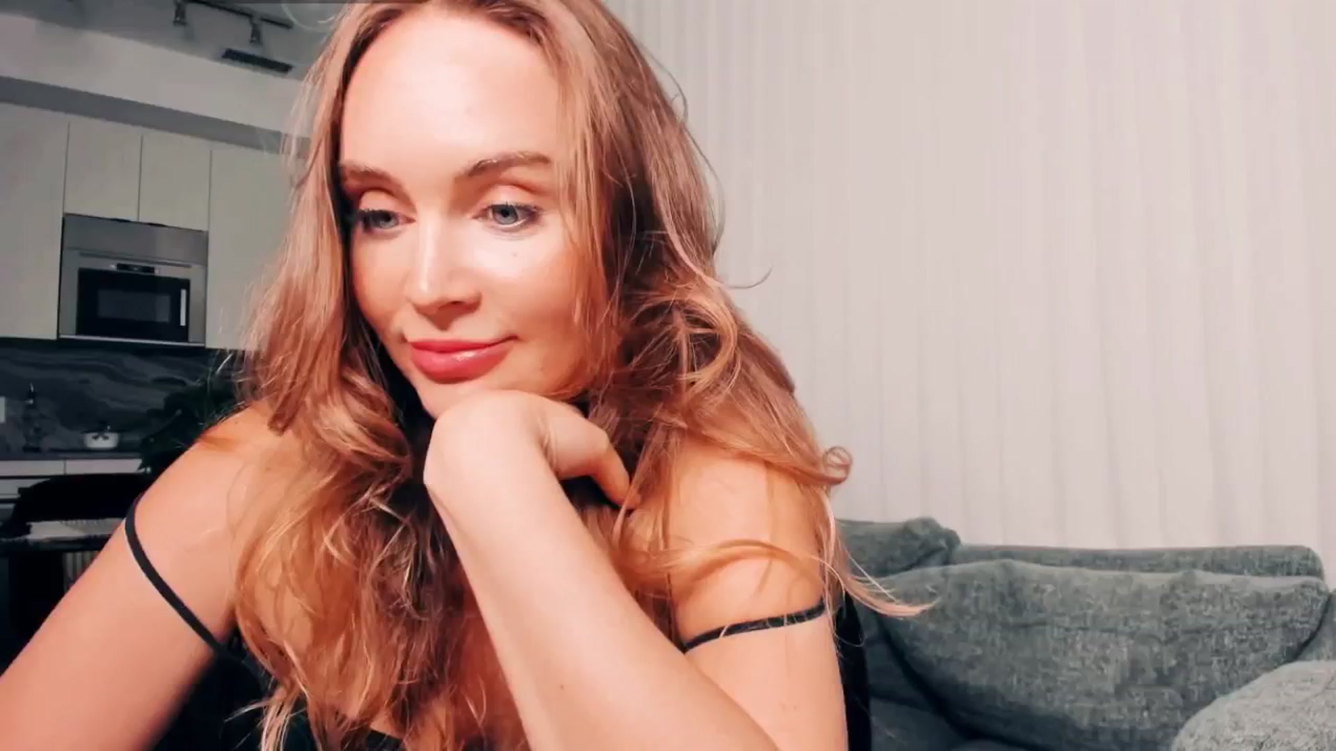 Gallery image thumbnail from NessaMoore's myfreecams stream on, 08/28/2024, 02:01 image 6 of 20
