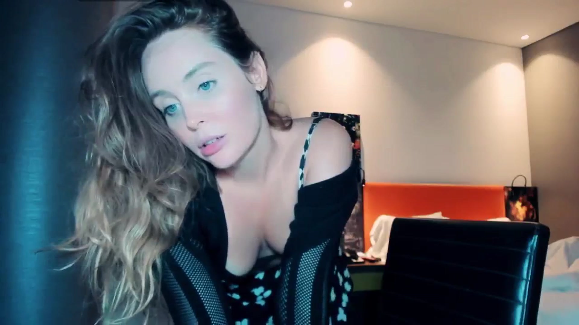 Gallery image thumbnail from NessaMoore's myfreecams stream on, 09/03/2024, 02:35 image 13 of 20
