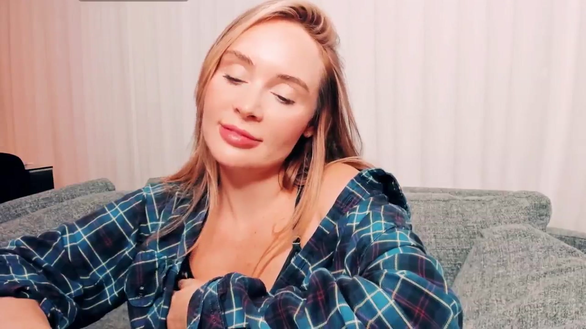 Gallery image thumbnail from NessaMoore's myfreecams stream on, 09/21/2024, 02:22 image 14 of 20
