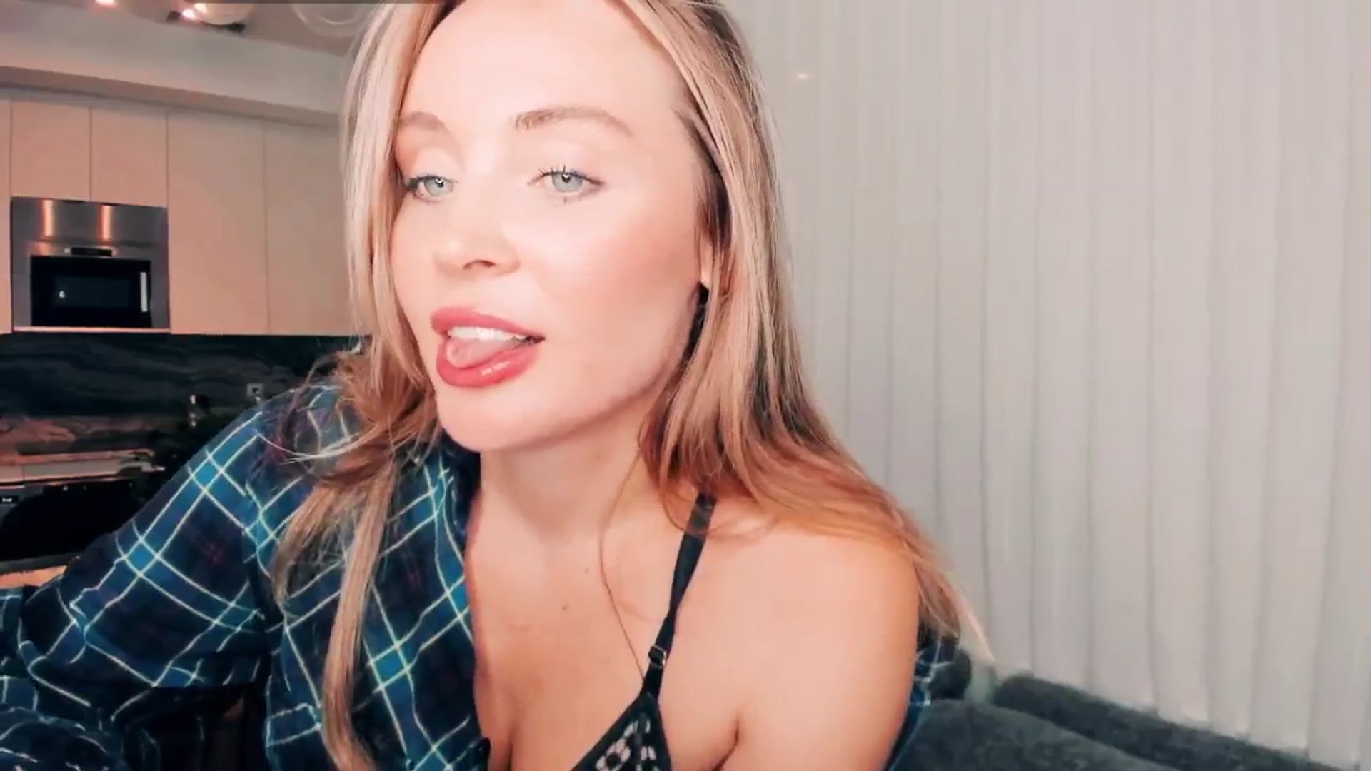 Gallery image thumbnail from NessaMoore's myfreecams stream on, 09/21/2024, 04:41 image 12 of 20
