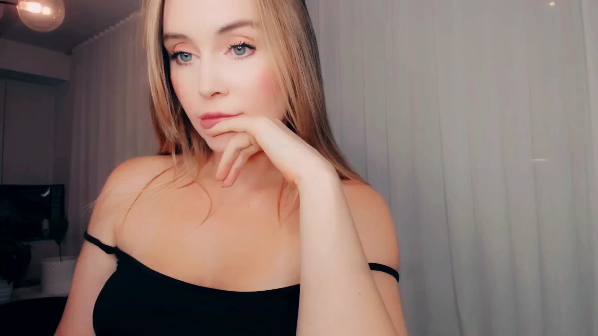 Gallery image thumbnail from NessaMoore's myfreecams stream on, 10/04/2024, 01:26 image 1 of 20