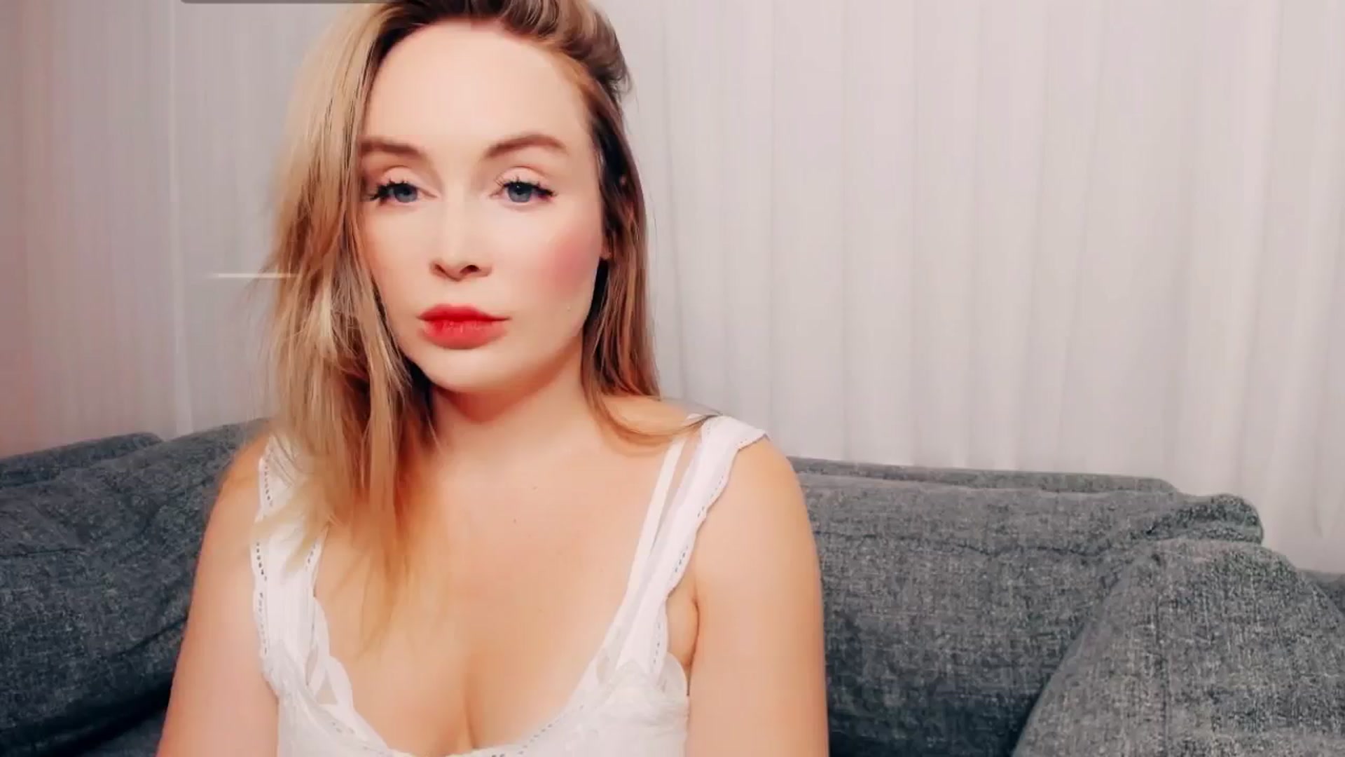 Gallery image thumbnail from NessaMoore's myfreecams stream on, 10/17/2024, 24:00 image 6 of 20