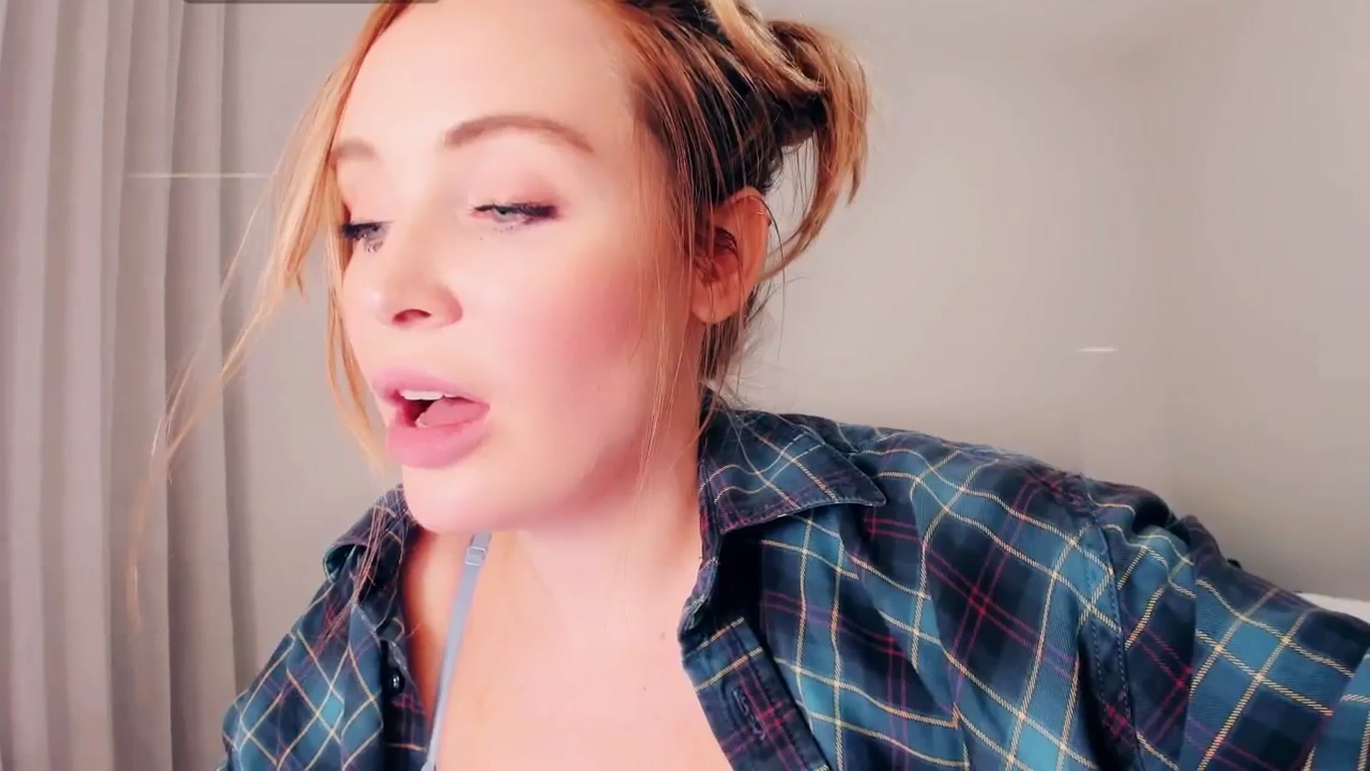 Gallery image thumbnail from NessaMoore's myfreecams stream on, 10/19/2024, 03:14 image 12 of 20