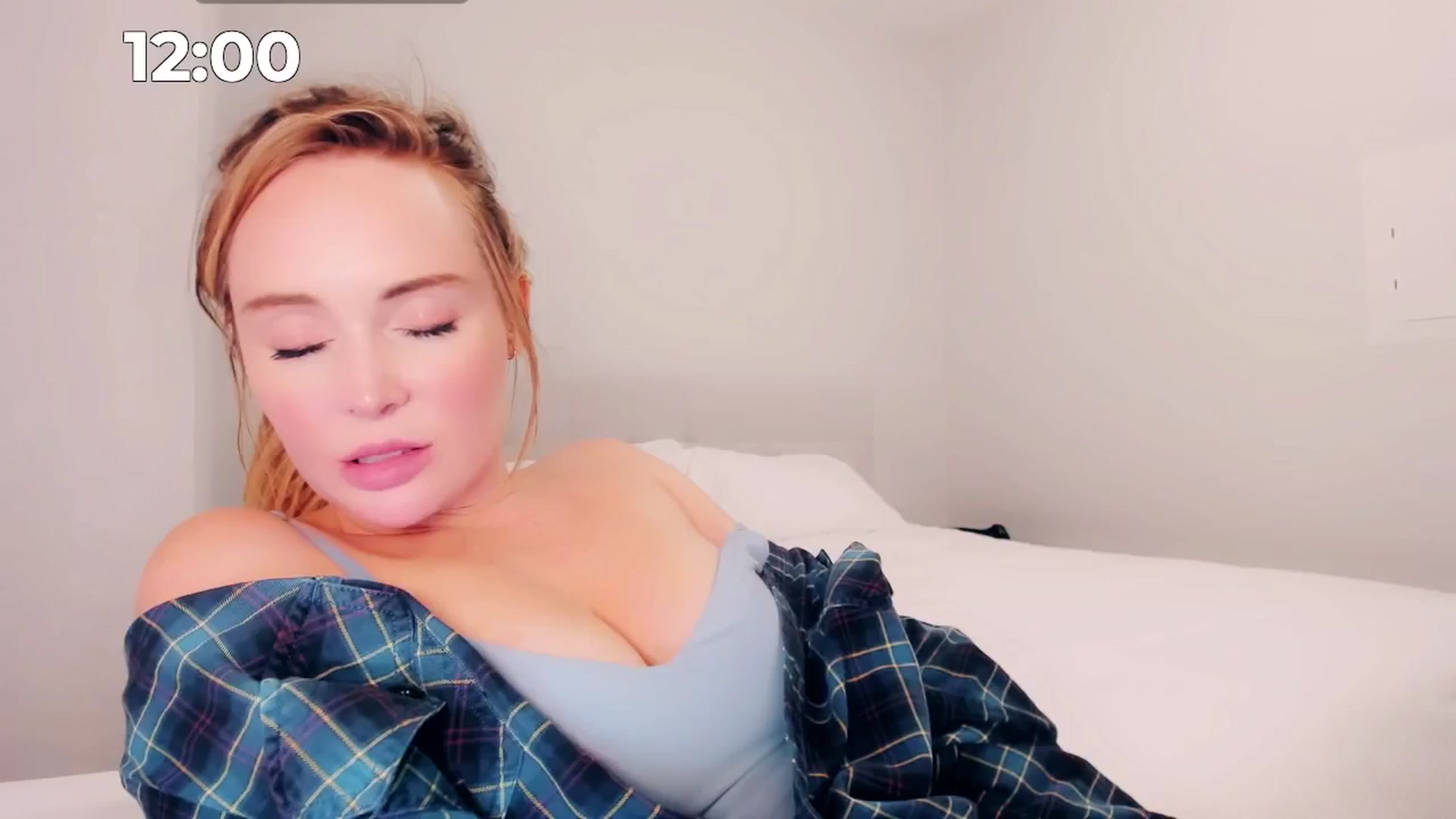 Gallery image thumbnail from NessaMoore's myfreecams stream on, 10/19/2024, 04:37 image 18 of 20