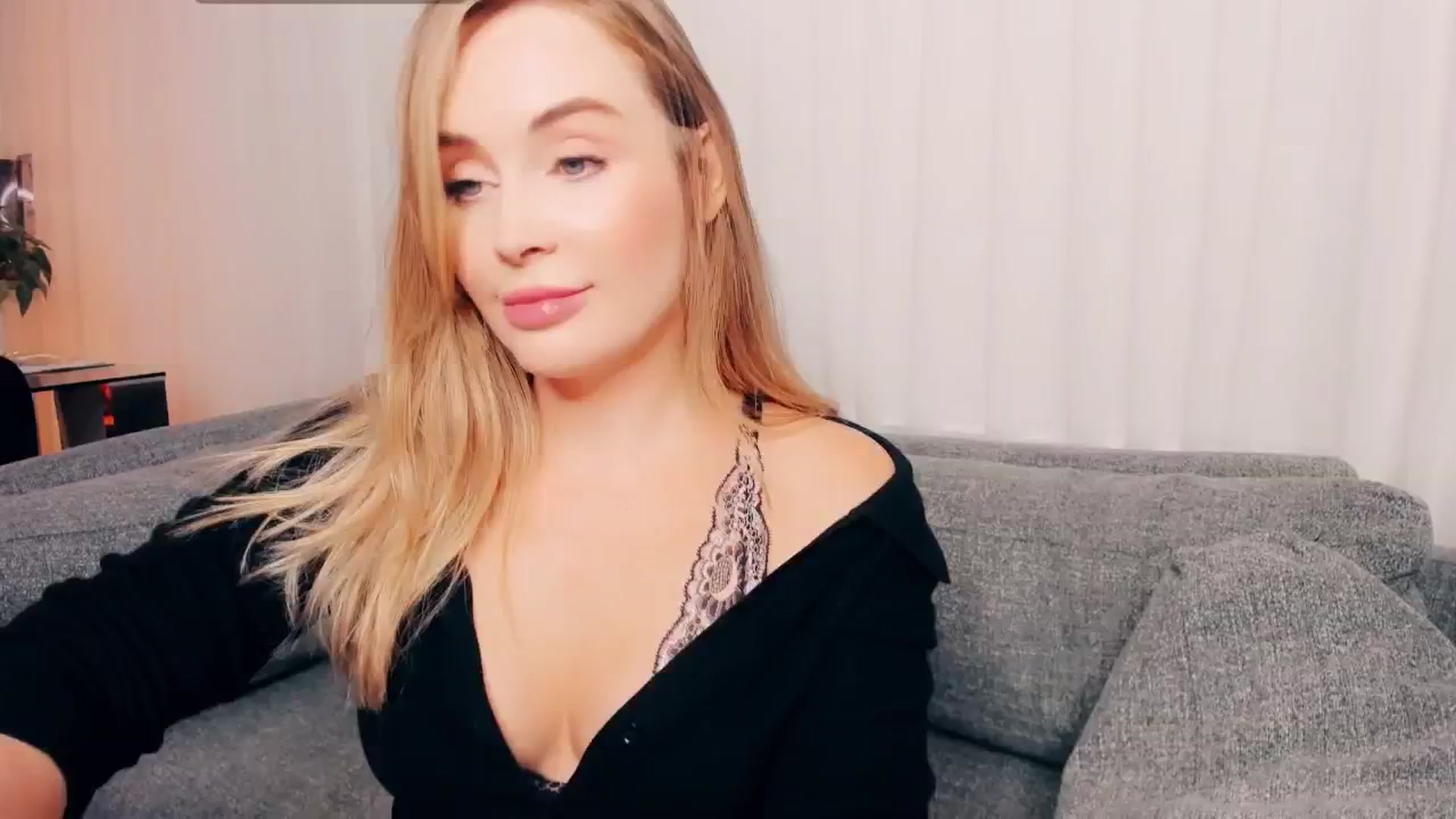 Gallery image thumbnail from NessaMoore's myfreecams stream on, 10/25/2024, 01:44 image 7 of 20