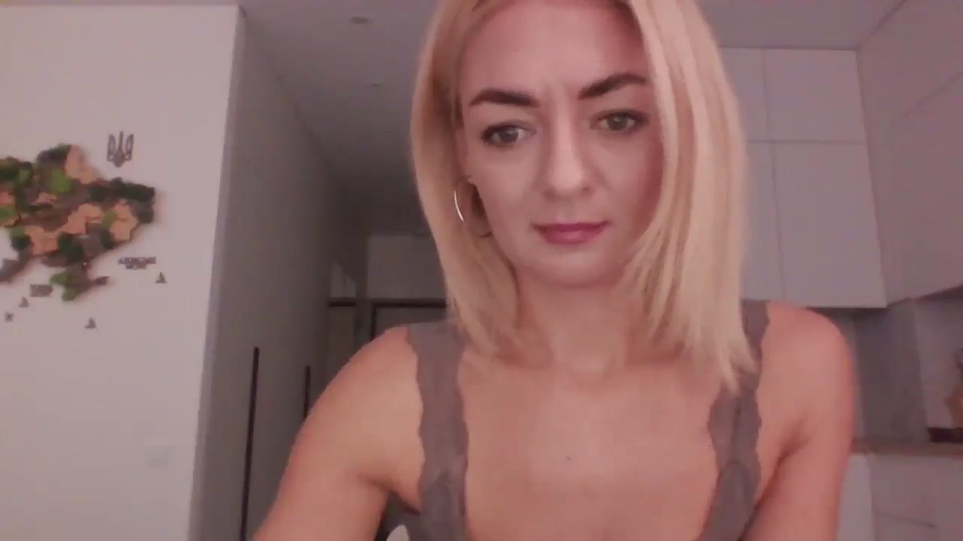 Gallery image thumbnail from NessaVix's myfreecams stream on, 11/09/2025, 12:34 image 4 of 20