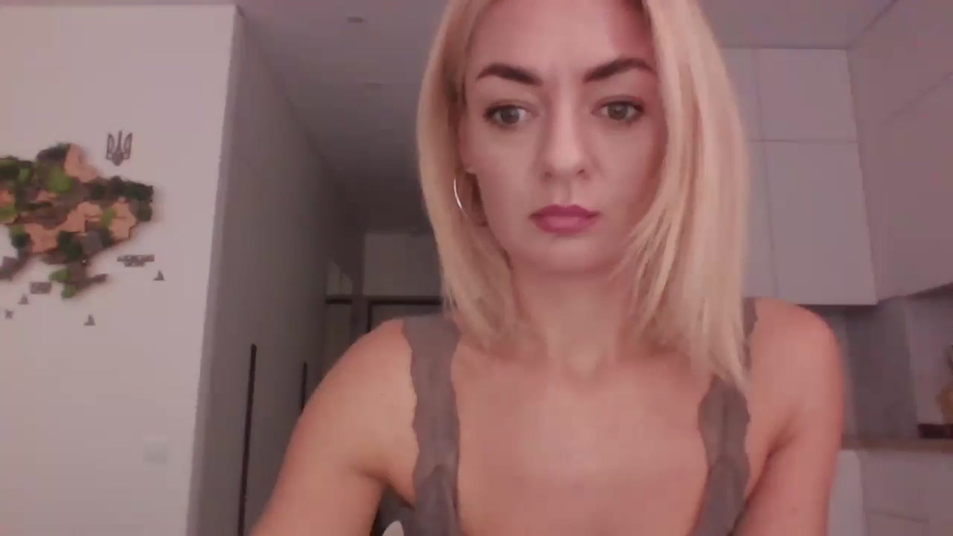 Gallery image thumbnail from NessaVix's myfreecams stream on, 11/09/2025, 12:34 image 5 of 20