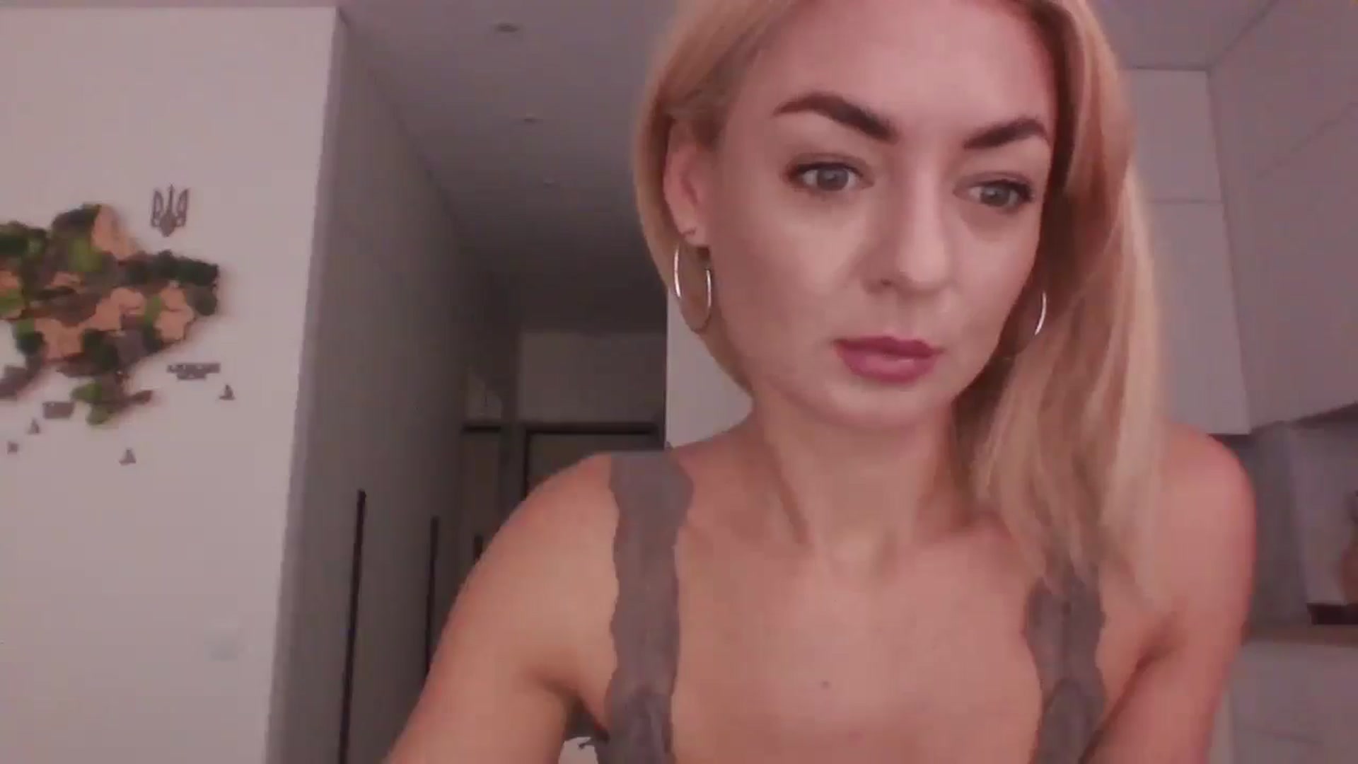 Gallery image thumbnail from NessaVix's myfreecams stream on, 11/09/2025, 12:34 image 10 of 20