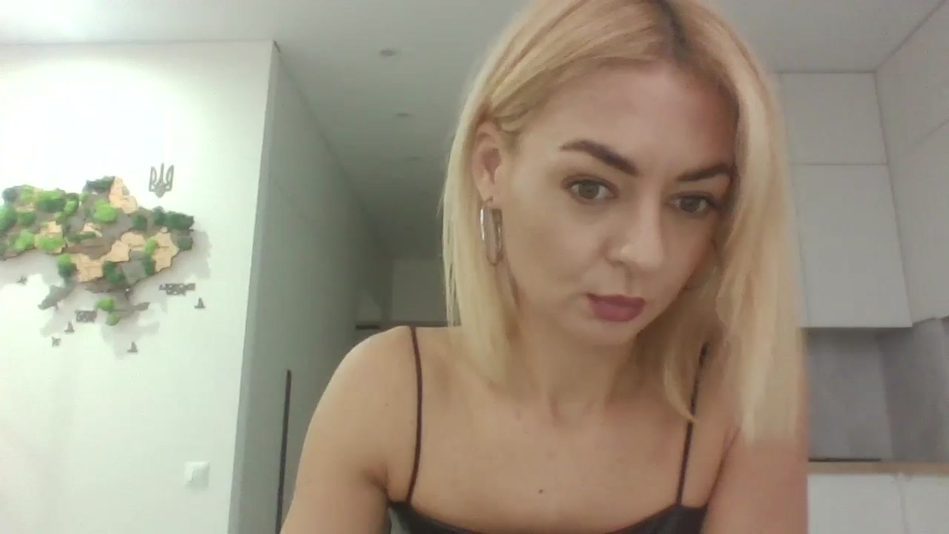 Gallery image thumbnail from NessaVix's myfreecams stream on, 12/06/2025, 13:03 image 7 of 20