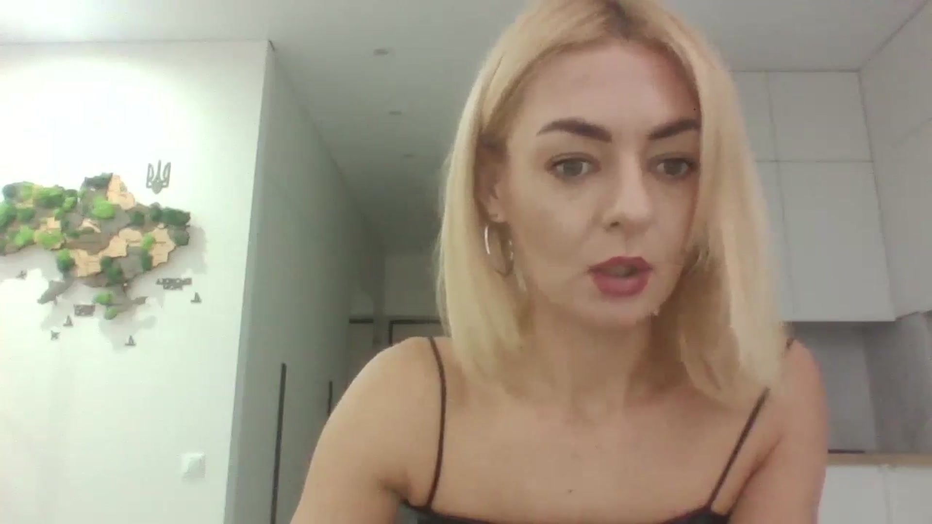 Gallery image thumbnail from NessaVix's myfreecams stream on, 12/06/2025, 13:03 image 3 of 20