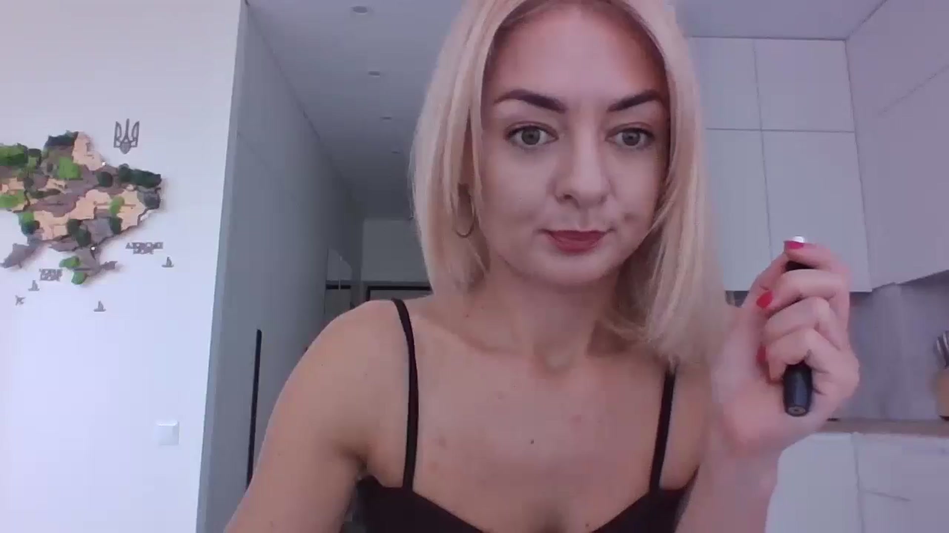 Gallery image thumbnail from NessaVix's myfreecams stream on, 12/24/2025, 11:47 image 16 of 20