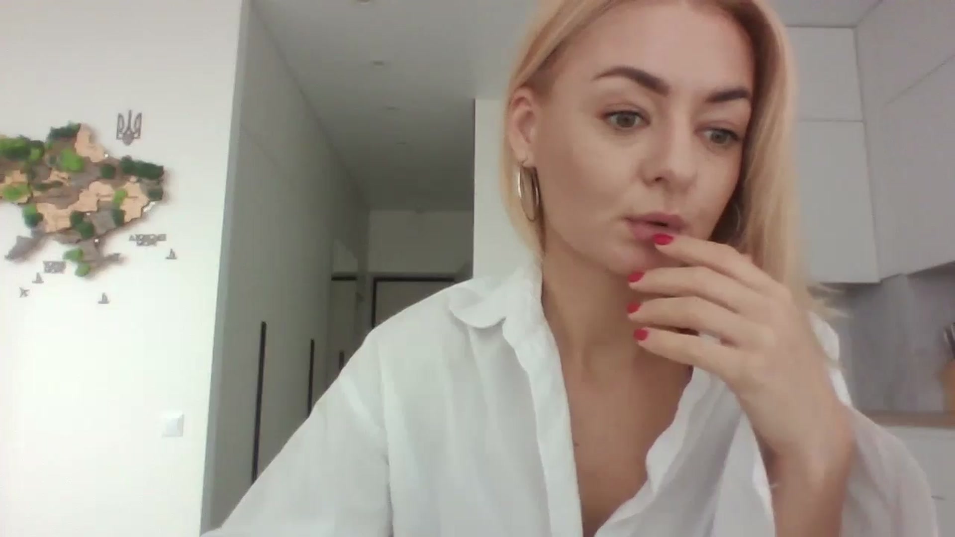 Gallery image thumbnail from NessaVix's myfreecams stream on, 12/27/2025, 13:21 image 4 of 20