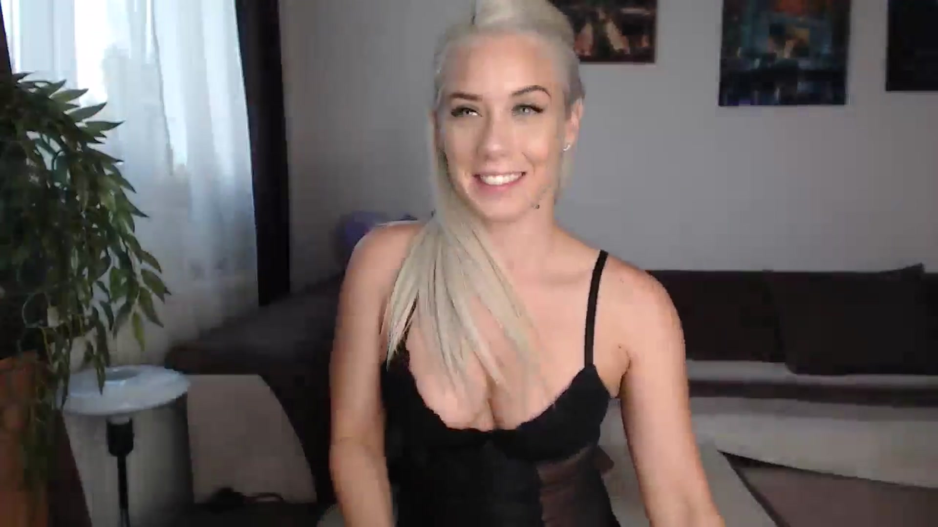 Gallery image thumbnail from Nesty4U's myfreecams stream on, 07/15/2024, 17:42 image 7 of 20