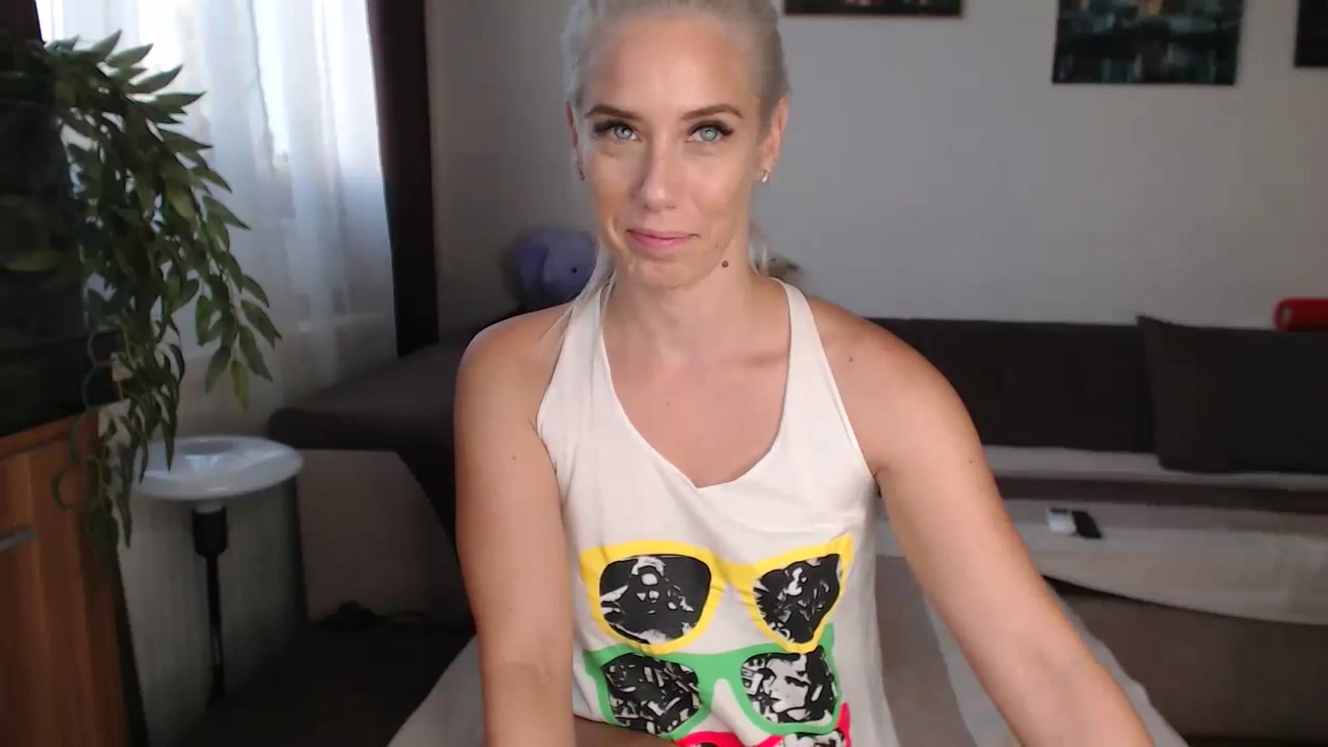 Gallery image thumbnail from Nesty4U's myfreecams stream on, 07/16/2024, 16:50 image 10 of 20