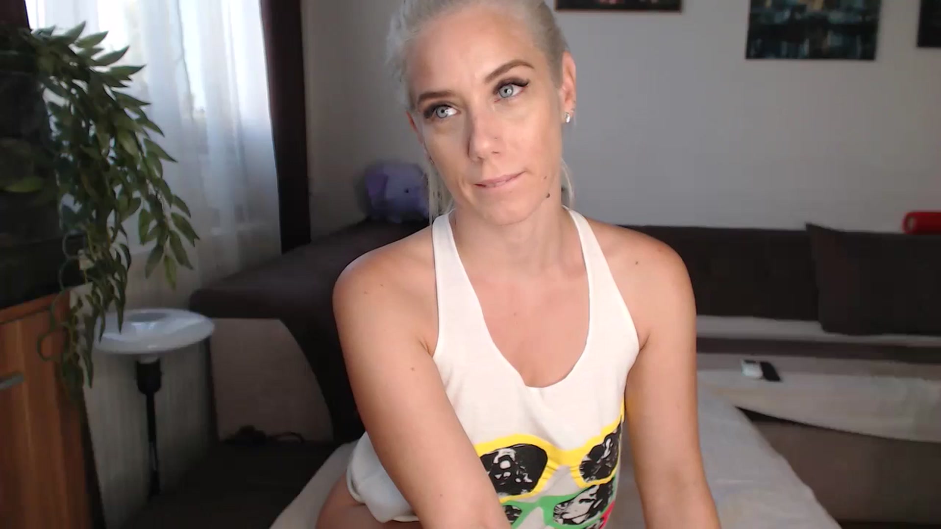 Gallery image thumbnail from Nesty4U's myfreecams stream on, 07/16/2024, 16:50 image 20 of 20
