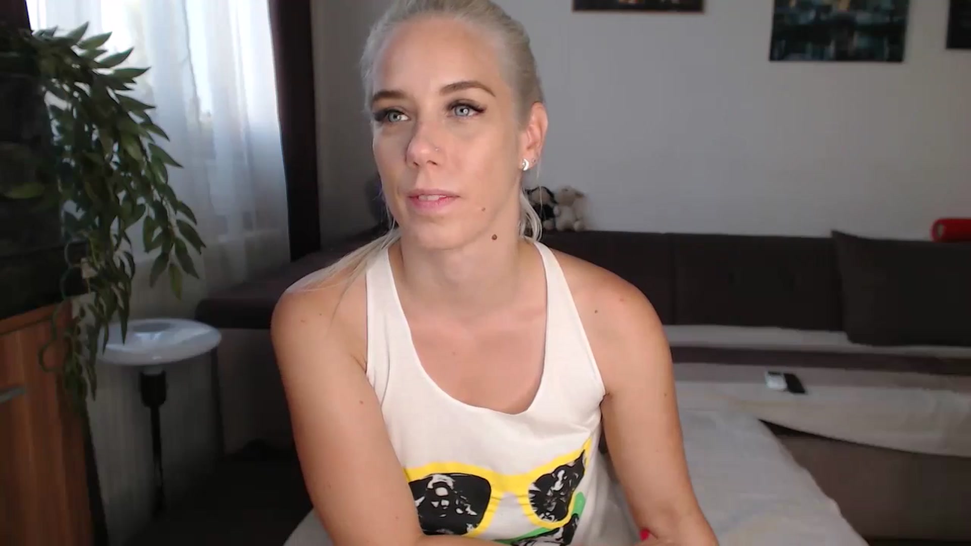 Gallery image thumbnail from Nesty4U's myfreecams stream on, 07/16/2024, 16:50 image 9 of 20