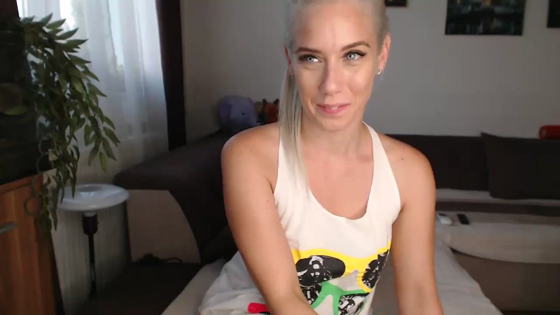 Gallery image thumbnail from Nesty4U's myfreecams stream on, 07/16/2024, 17:19 image 14 of 20
