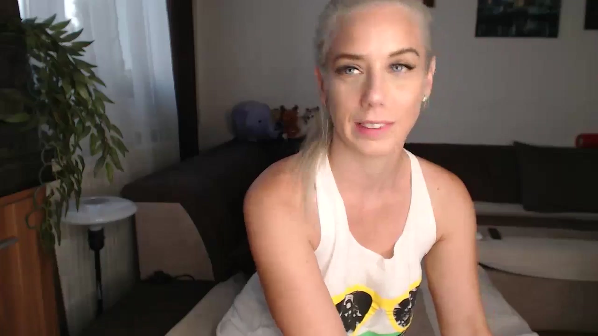 Gallery image thumbnail from Nesty4U's myfreecams stream on, 07/16/2024, 17:59 image 17 of 20
